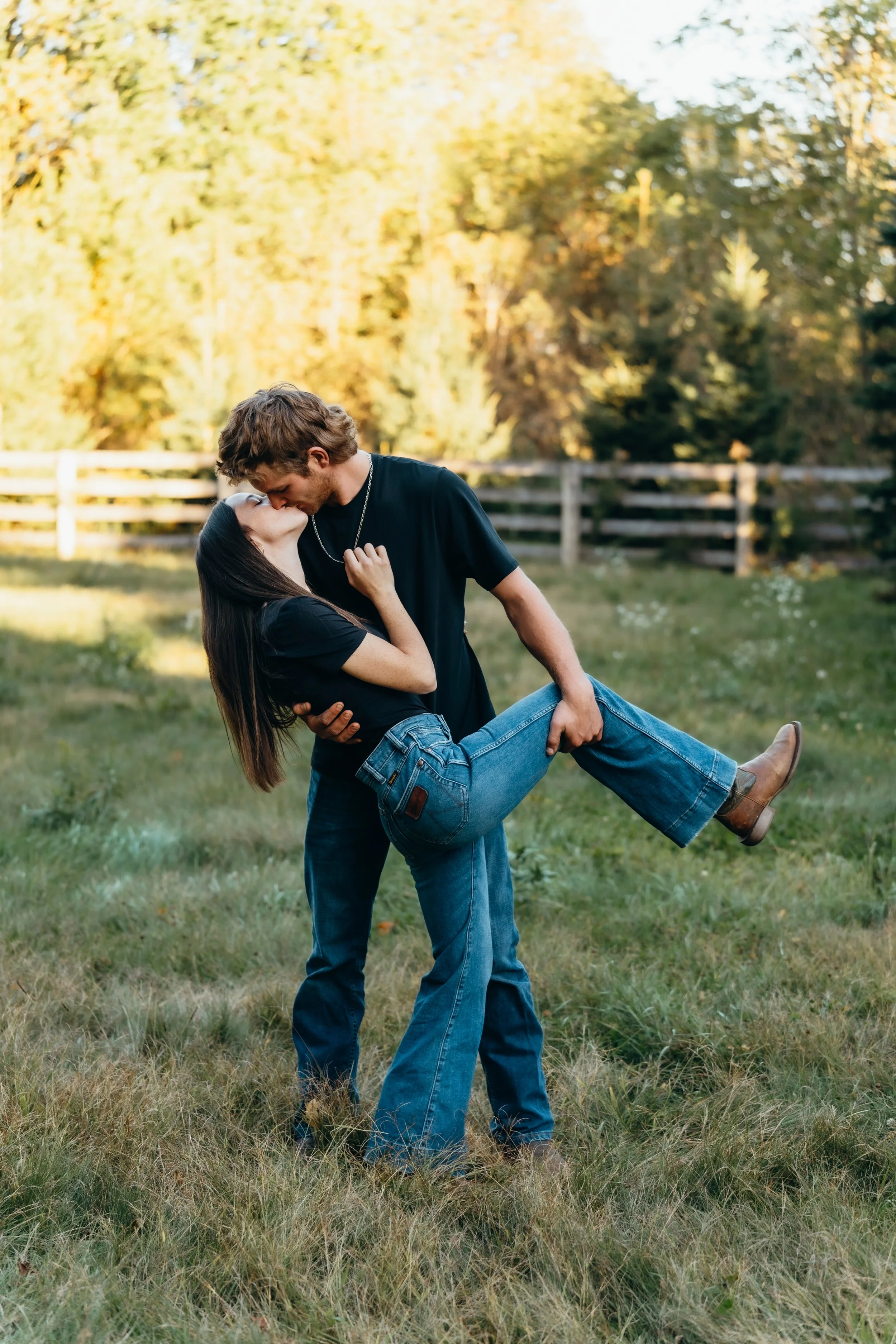 country-western-engagement-shoot-ontario-wedding-photographer (16).jpg