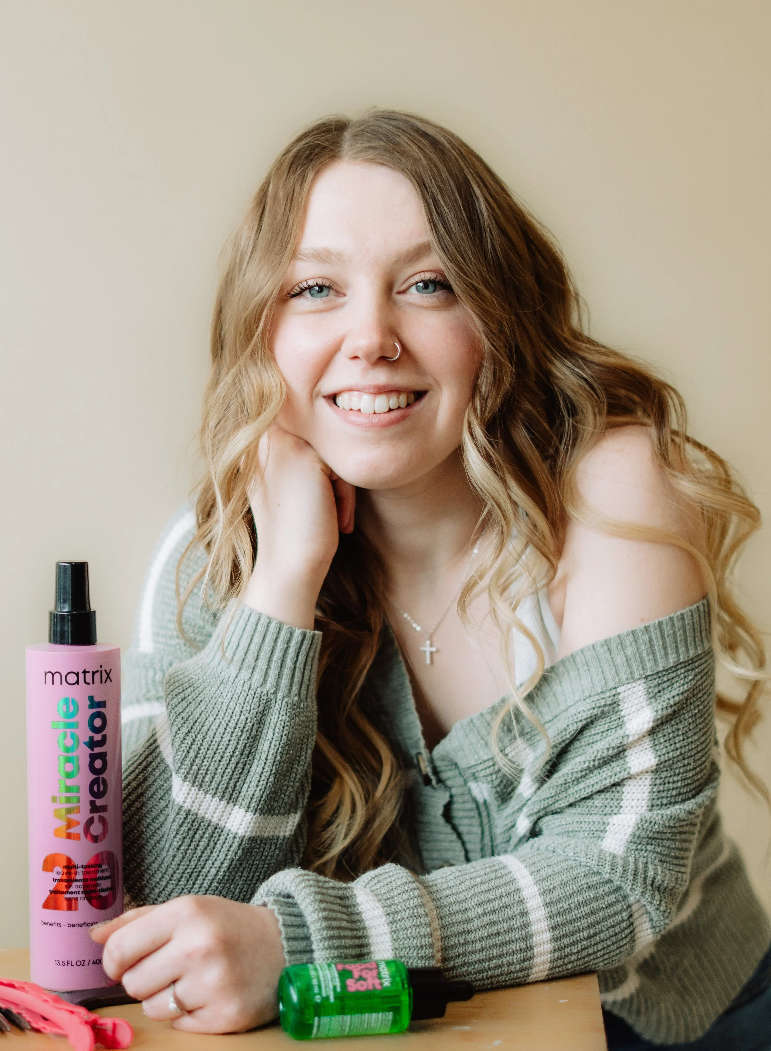 southern-ontario-branding-hairstylist-photos (4).jpg