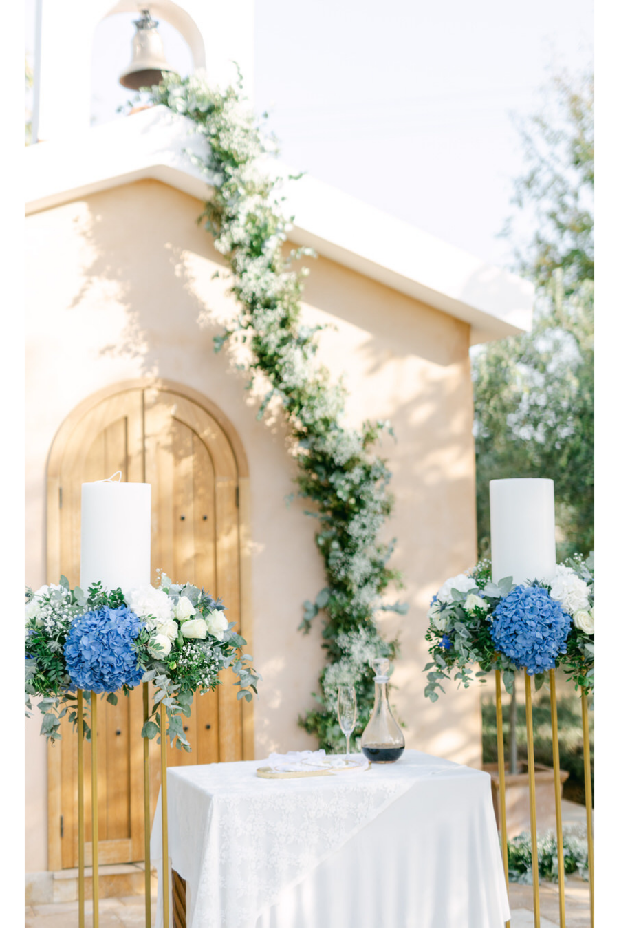 Marietta_Androutsou_events_blueandwhite_wedding_Athens_3.png