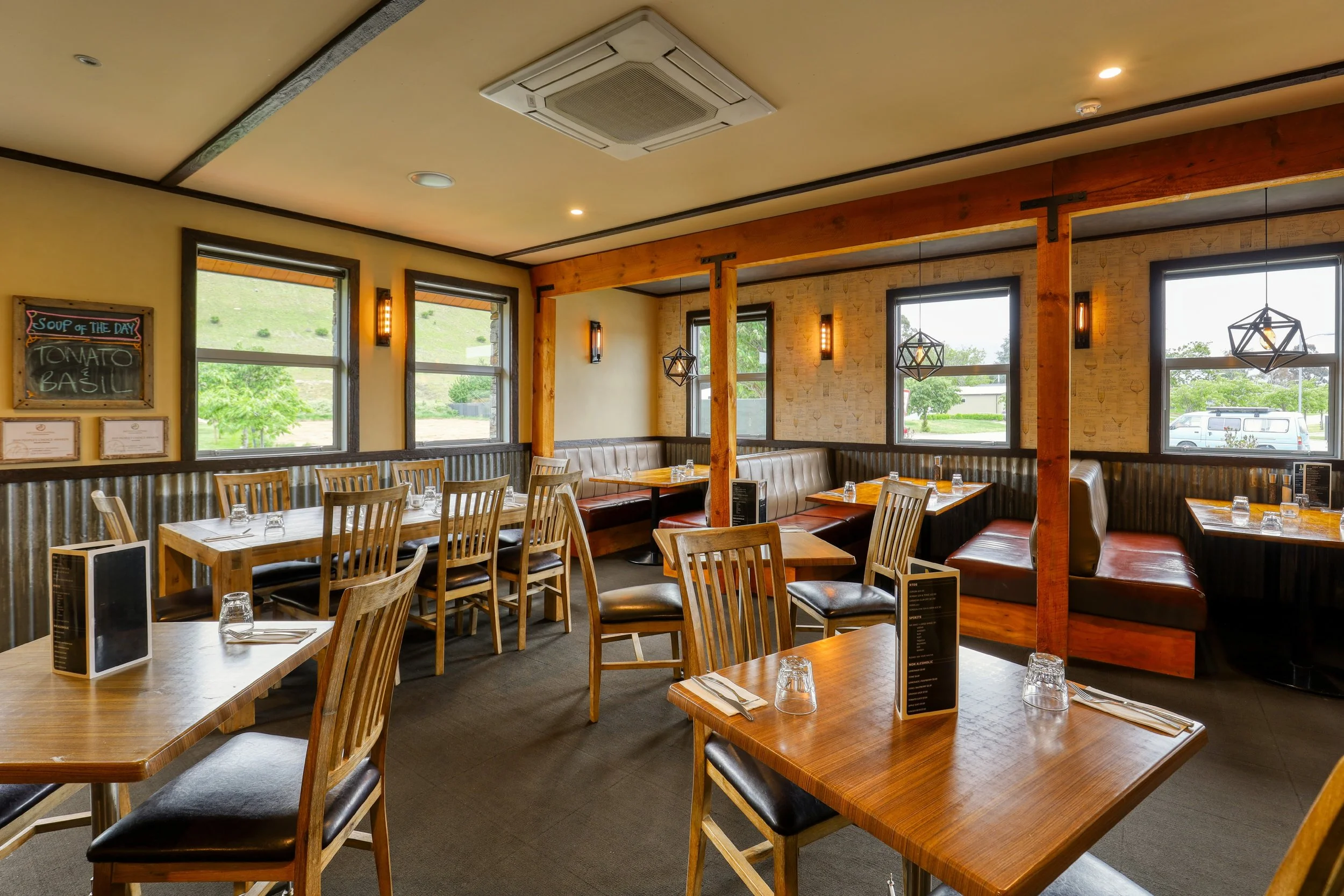 Moorings Restaurant at Lake Resort in Cromwell offering lakeside dining, comfortable seating, and locally inspired cuisine.