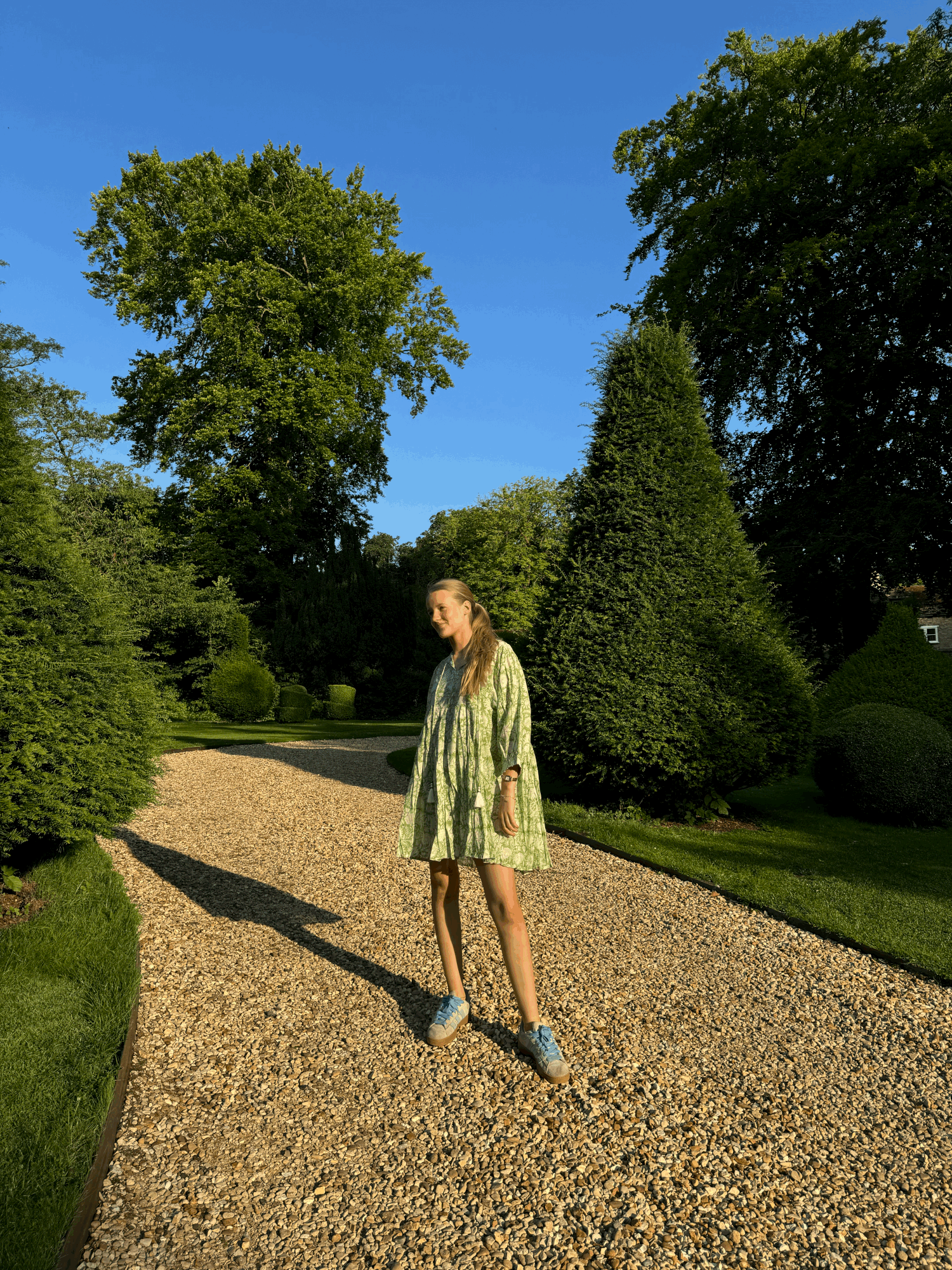 lipstick shade with pista green dress You Grow Girl Mini Bricks main image 0