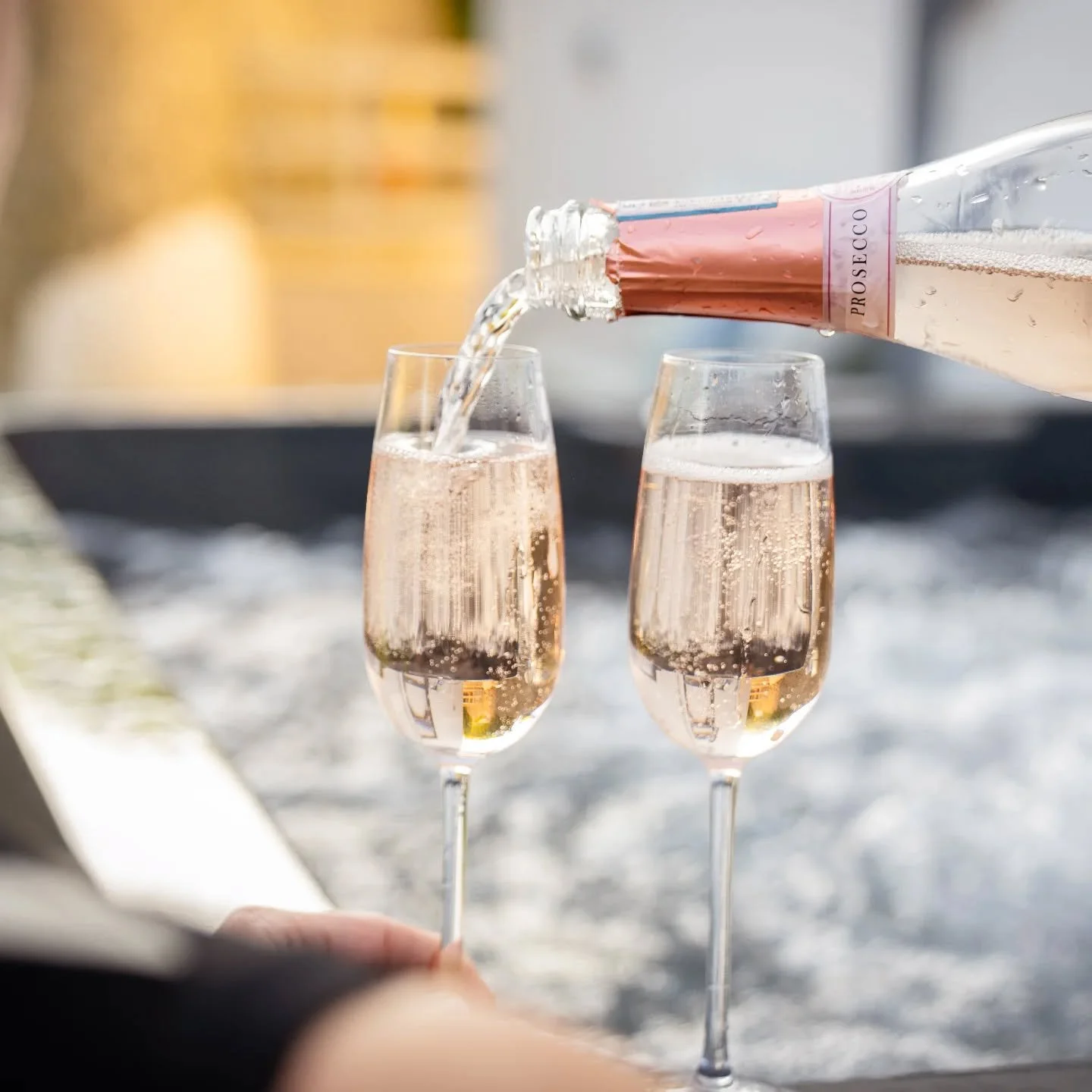 IECHYD DA 🍾  what a weekend!

Gobeithio bod ein gwesteion yn mwynhau tywydd Gwyl y Banc ar yr Ynys! ☀️

We hope our guests are enjoying the gorgeous Bank Holiday weather on the island!☀️