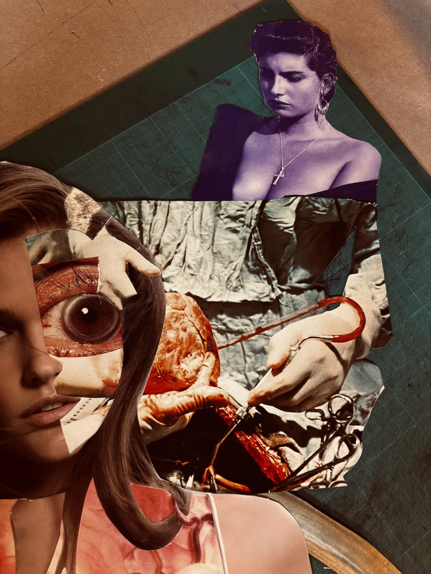 Negatocollage: Artista visual y cirujana