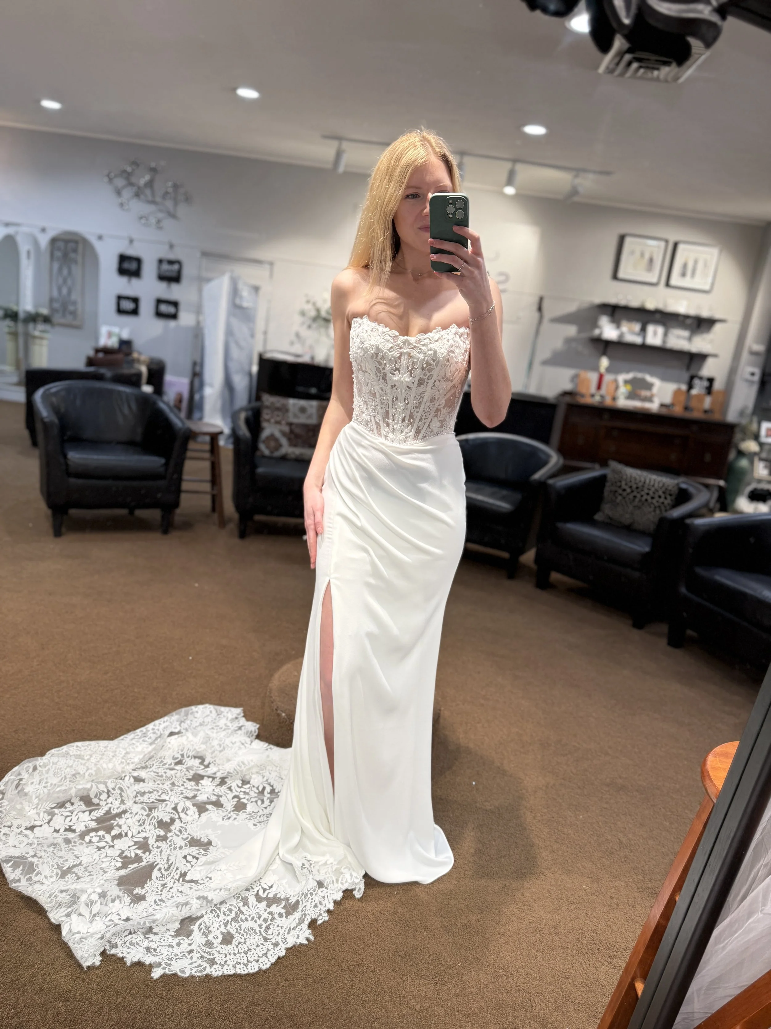 WHEN TO ORDER A WEDDING DRESS