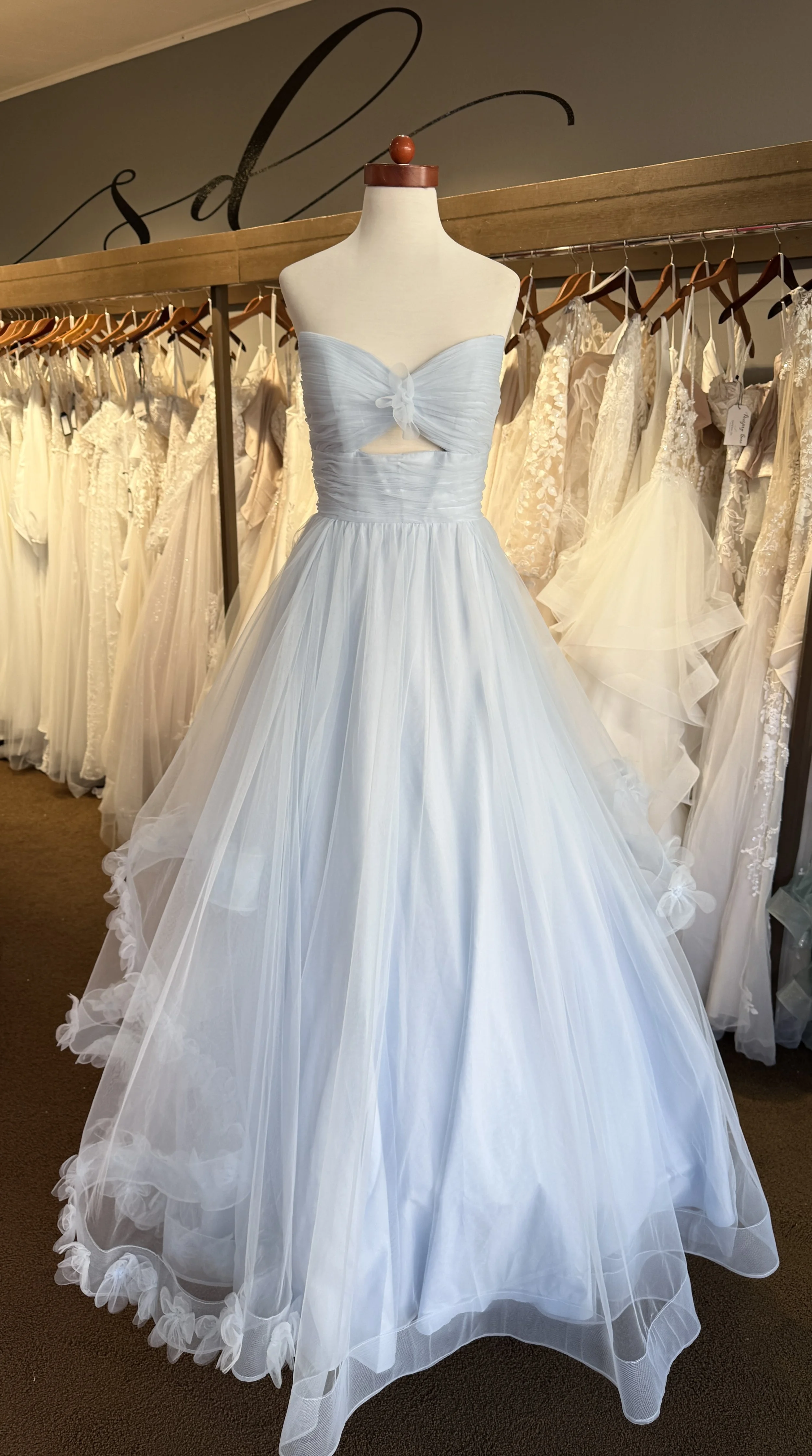 Why Shop for Prom Dresses at a Local Boutique?