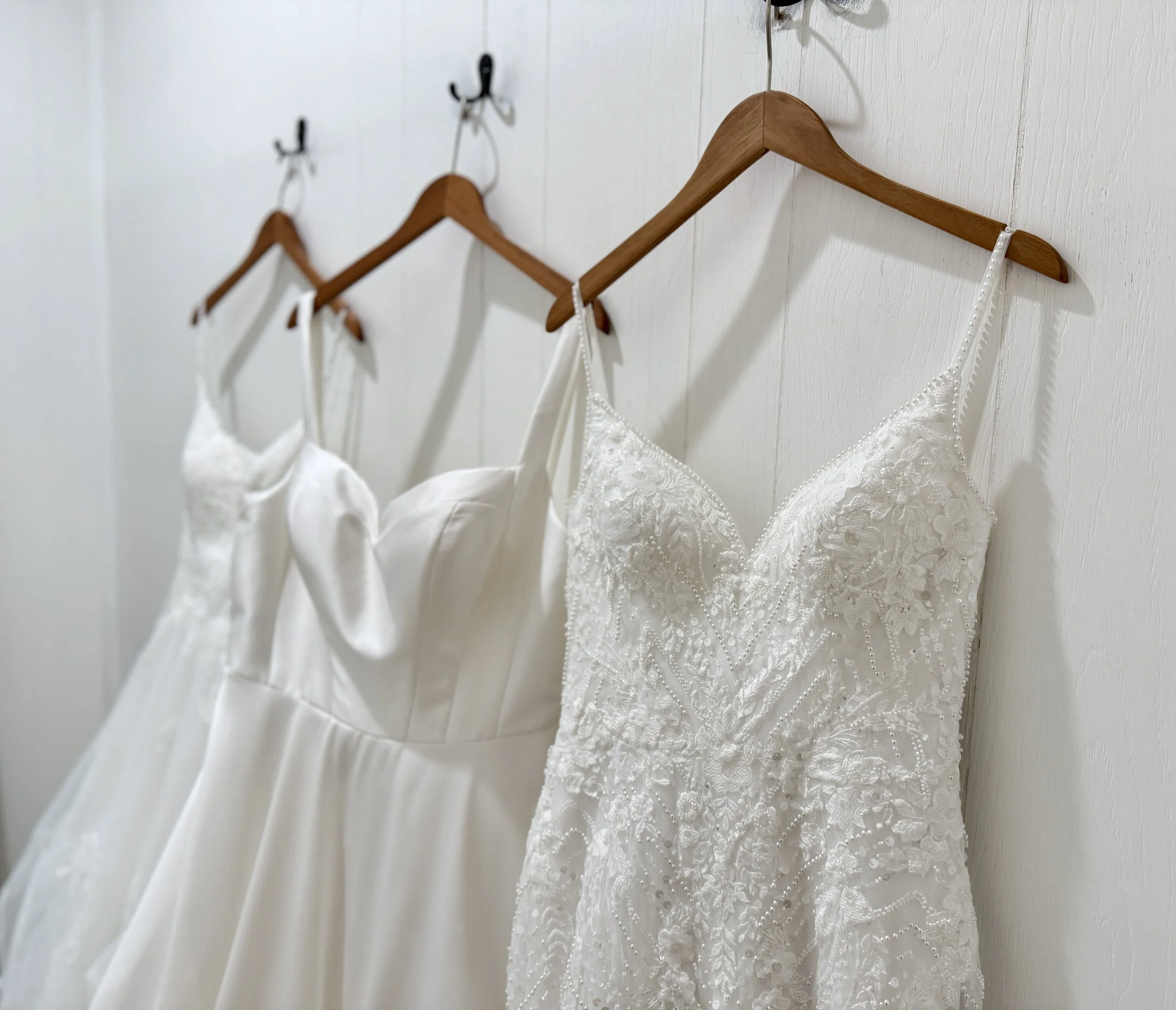 What to Bring to Your Wedding Dress Shopping Appointment