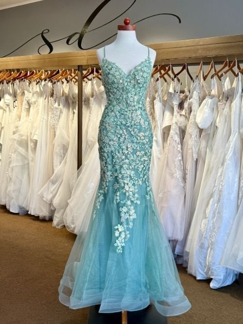 Light green fitted prom dress