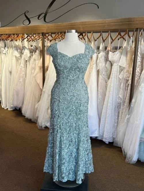 light green lace mother's dress