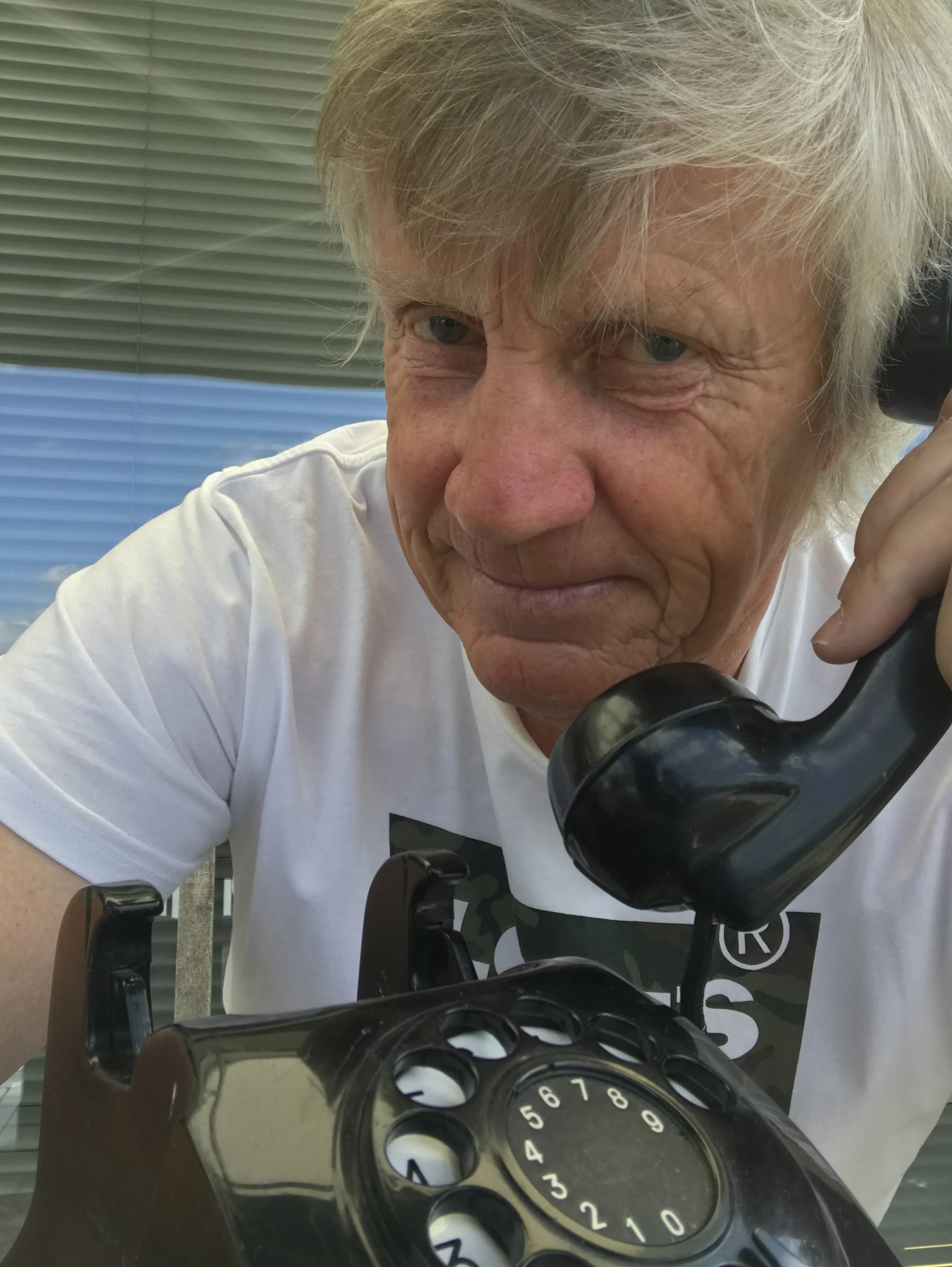 "Muntre råd om aktiv livshjelp" med Espen Olafsen