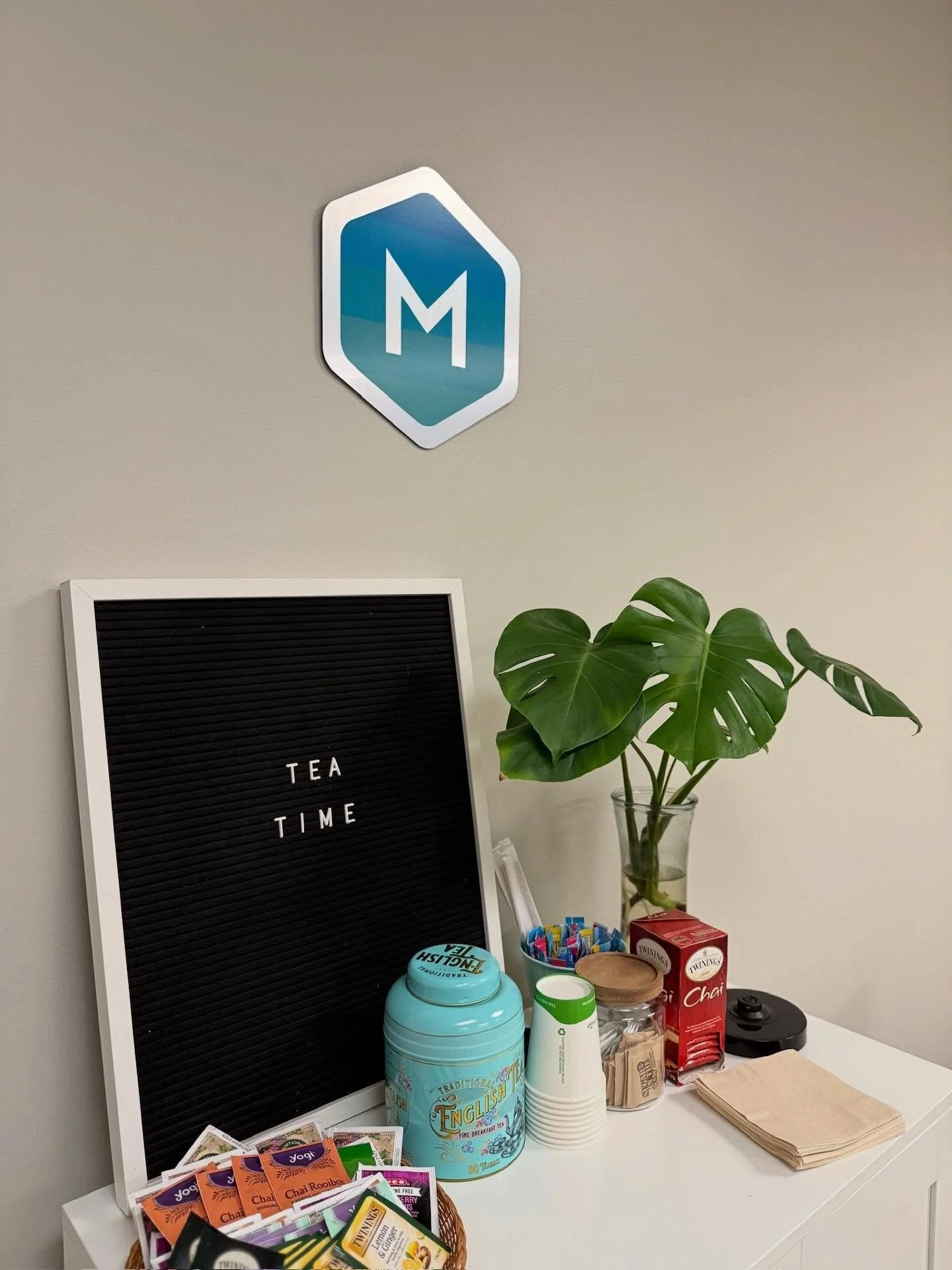 Our Community Tea Meetup is happening this Wednesday, October 29 at 8:30 AM at Method Wellness &amp; Physical Therapy (4726 Shavano Oak, Suite 101).

We&rsquo;ll have a variety of teas to try and plenty of good conversation to start the morning off r