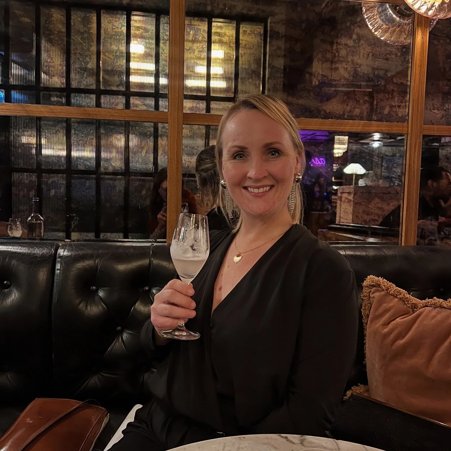 Celebration week of the big 4️⃣0️⃣s 🥂💗🪩 

Sun is in Scorpio activating my stellium in the 5th house- kicking off this new era!!! 

Spotlight week hightlights: 

🎆Thanks to my fabulous girlfriends who came to surprise me and spoil me the whole wee