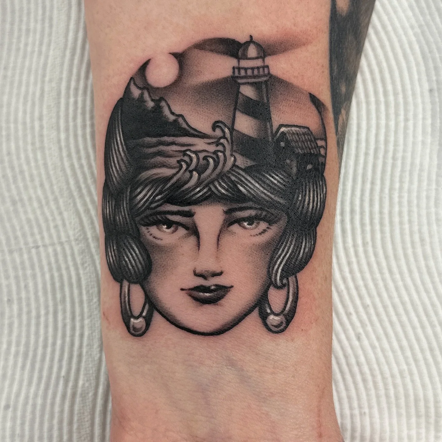 Thanks Bex! Done at @shipshapetattoo. To book, flick me a dm of email oldmatetattoo@gmail.com