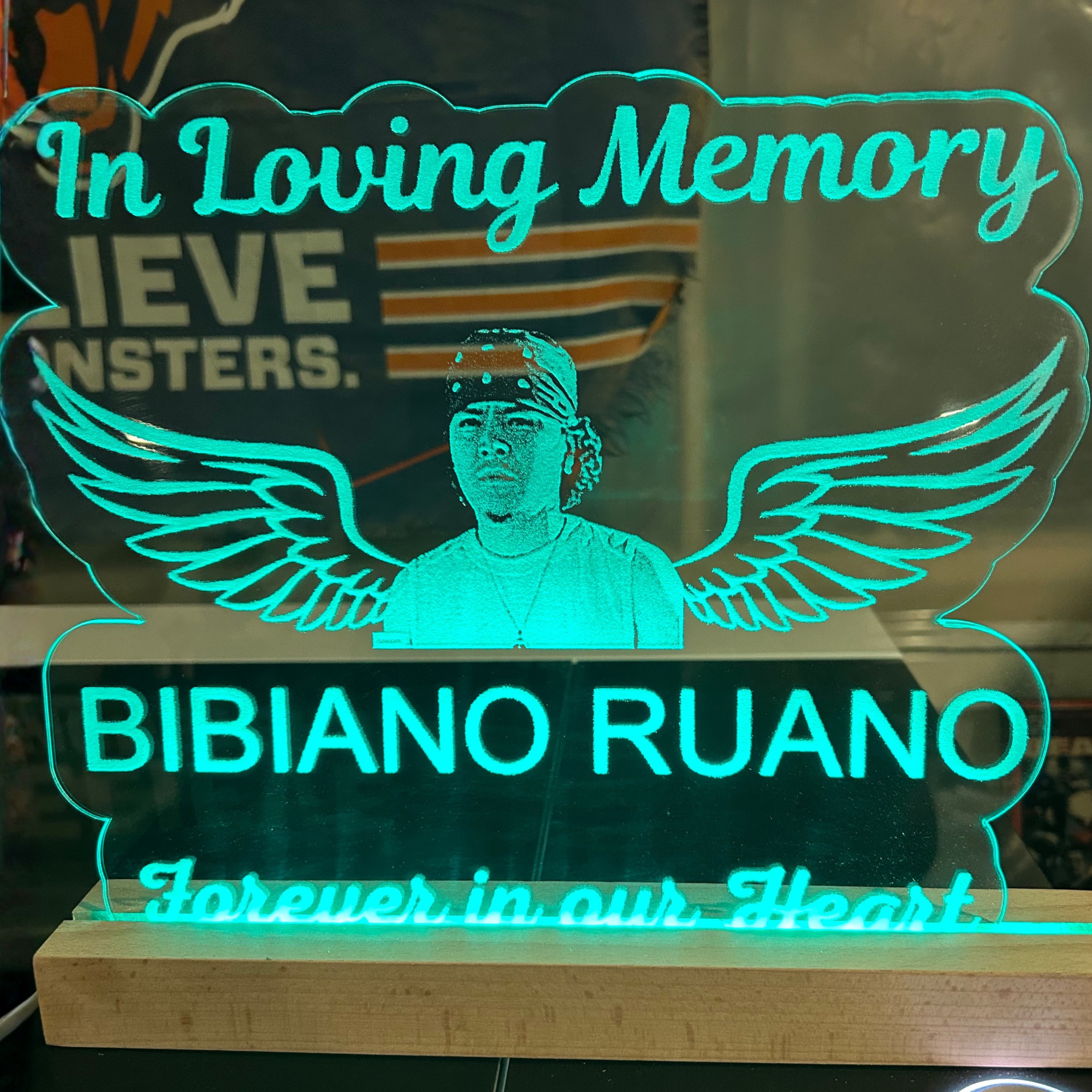 led-acrylic-memorial-sign-angel-wings-green.png