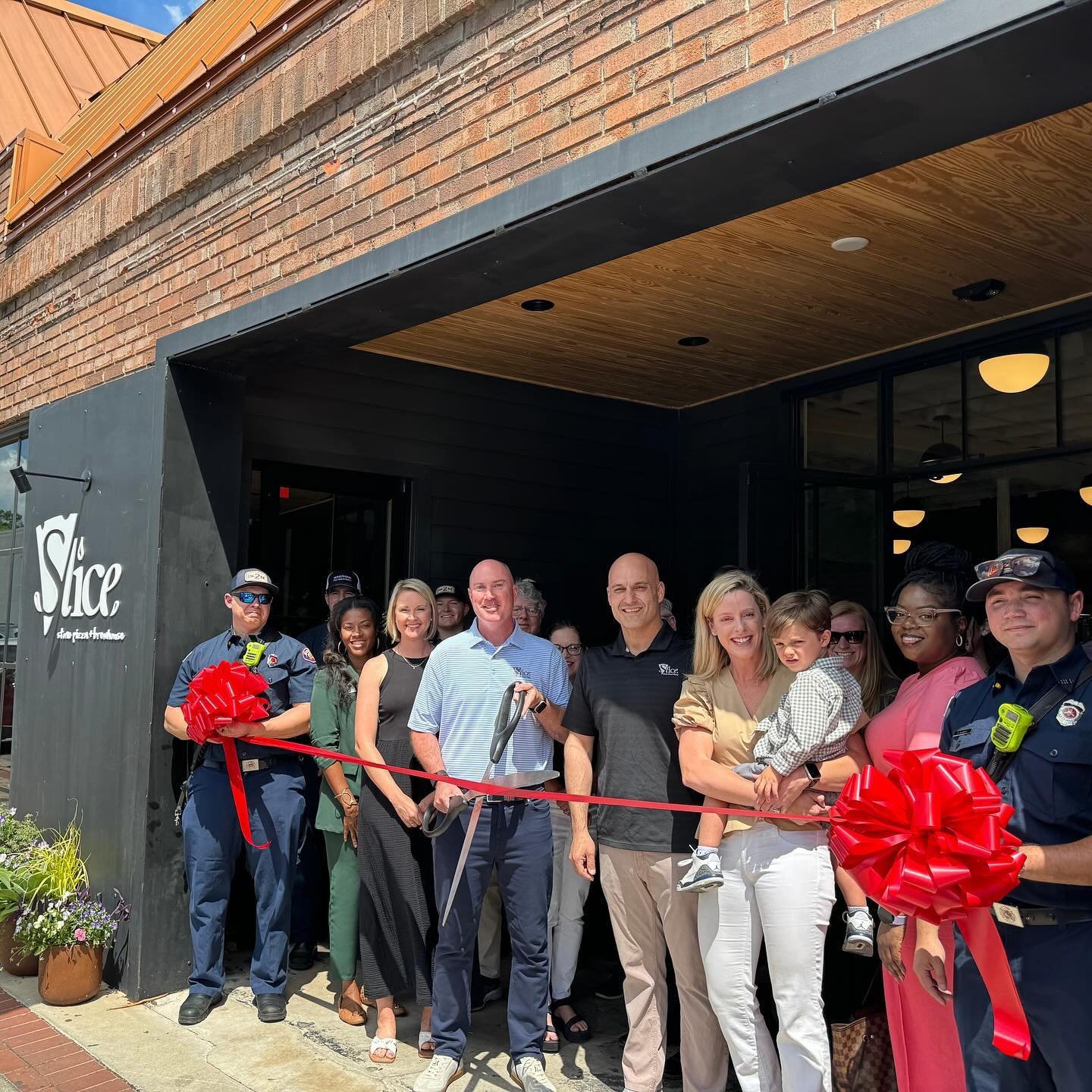 This morning we were joined by the Homewood Chamber of Commerce, local community, family and friends for our official ribbon cutting!✂️🎉 THANK YOU, Homewood, for the warm community welcome! We couldn&rsquo;t be more excited to be a part of this incr