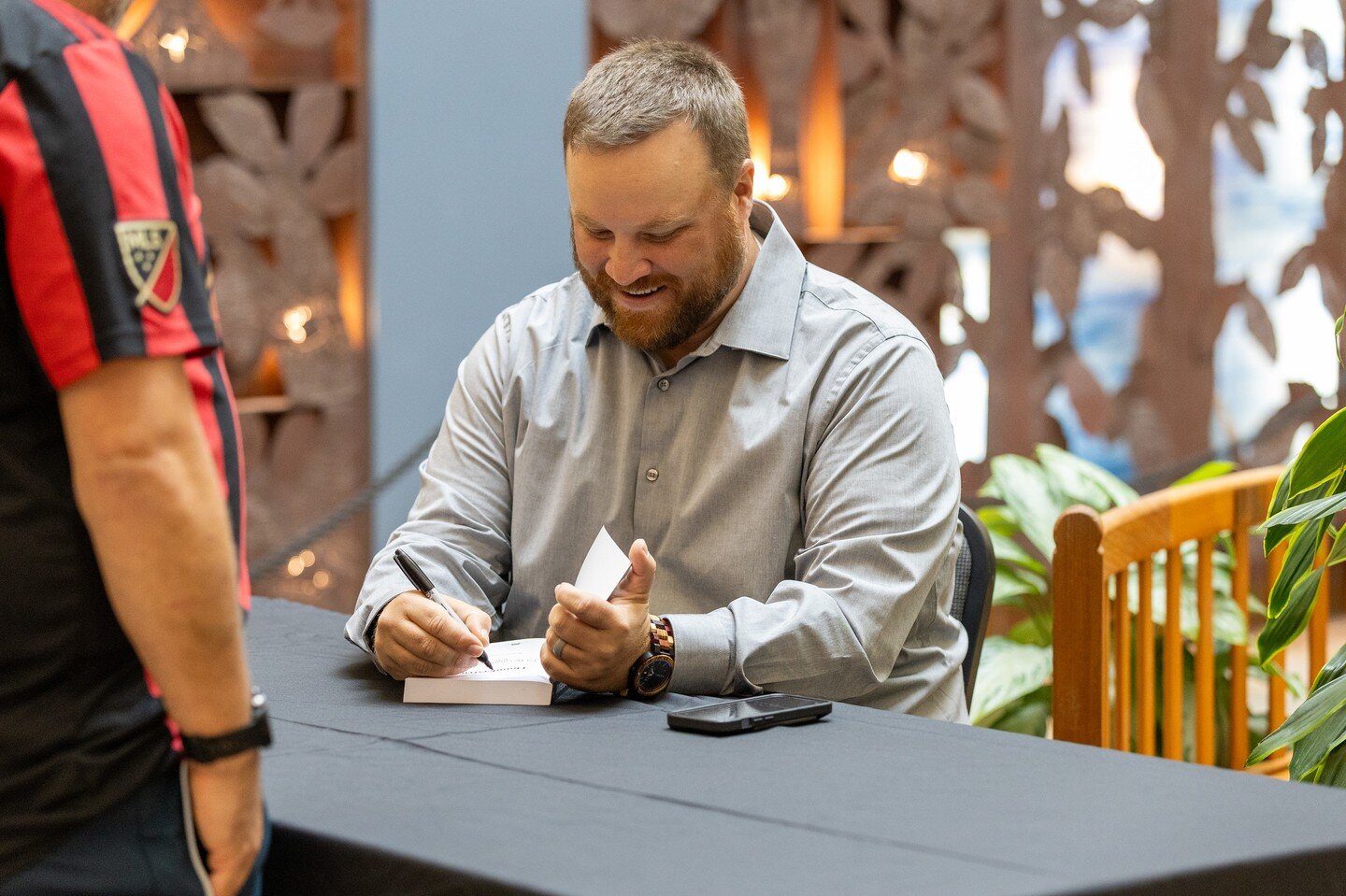 Book signing event coverage for our very own @danielquigleyauthor !

Like our content? We would love to create content for you to help capture some of life&rsquo;s best moments for you! Follow @spreadllcmedia and @spreadllc for more of our work sampl