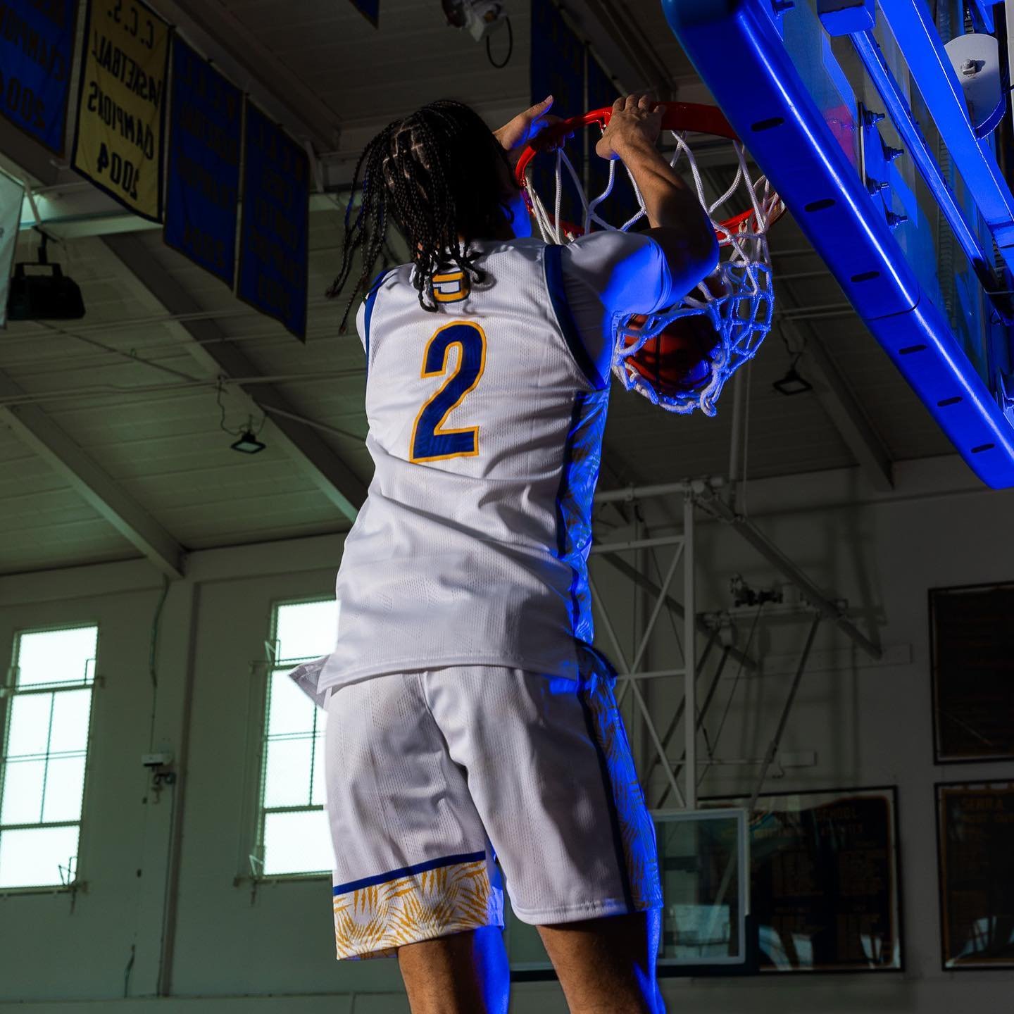 Dribbling through the competition, capturing the intensity of every slam dunk and three-pointer.

#bayareaphotographers #bayareaphotography #sportsphotography