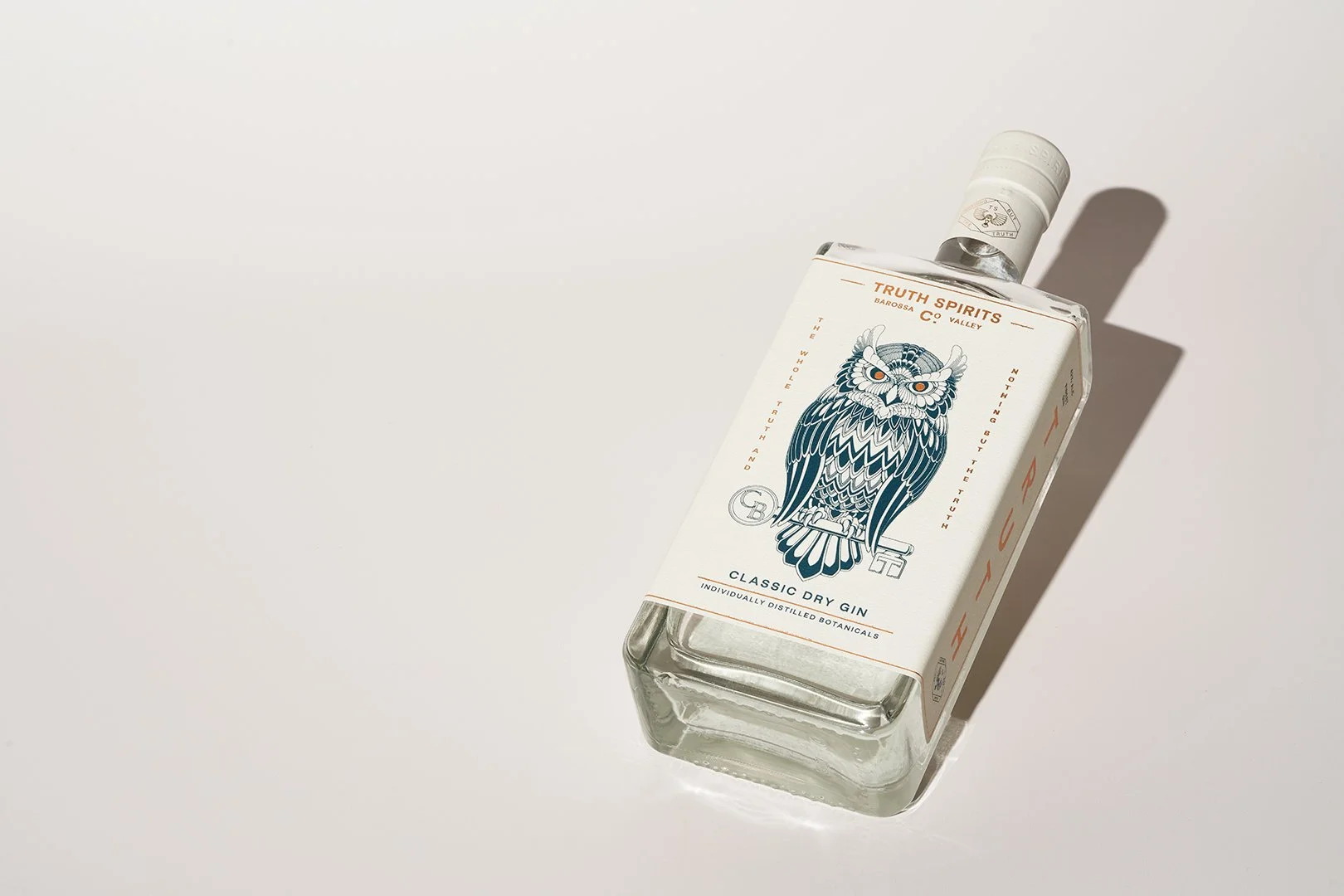 Truth-Spirits_Calssic-Dry-Gin_RGB_Studio-Angle-2.jpg
