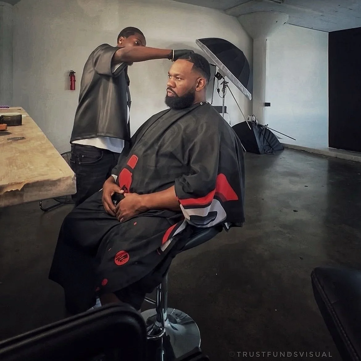 This is luxury barbering&mdash;precision, vibes, and legacy. Barbering isn&rsquo;t just a cut&mdash;it&rsquo;s a lifestyle, an art. Every session is more than grooming&mdash;it&rsquo;s storytelling, confidence, and connection. 

&ldquo;1Life&rdquo; f