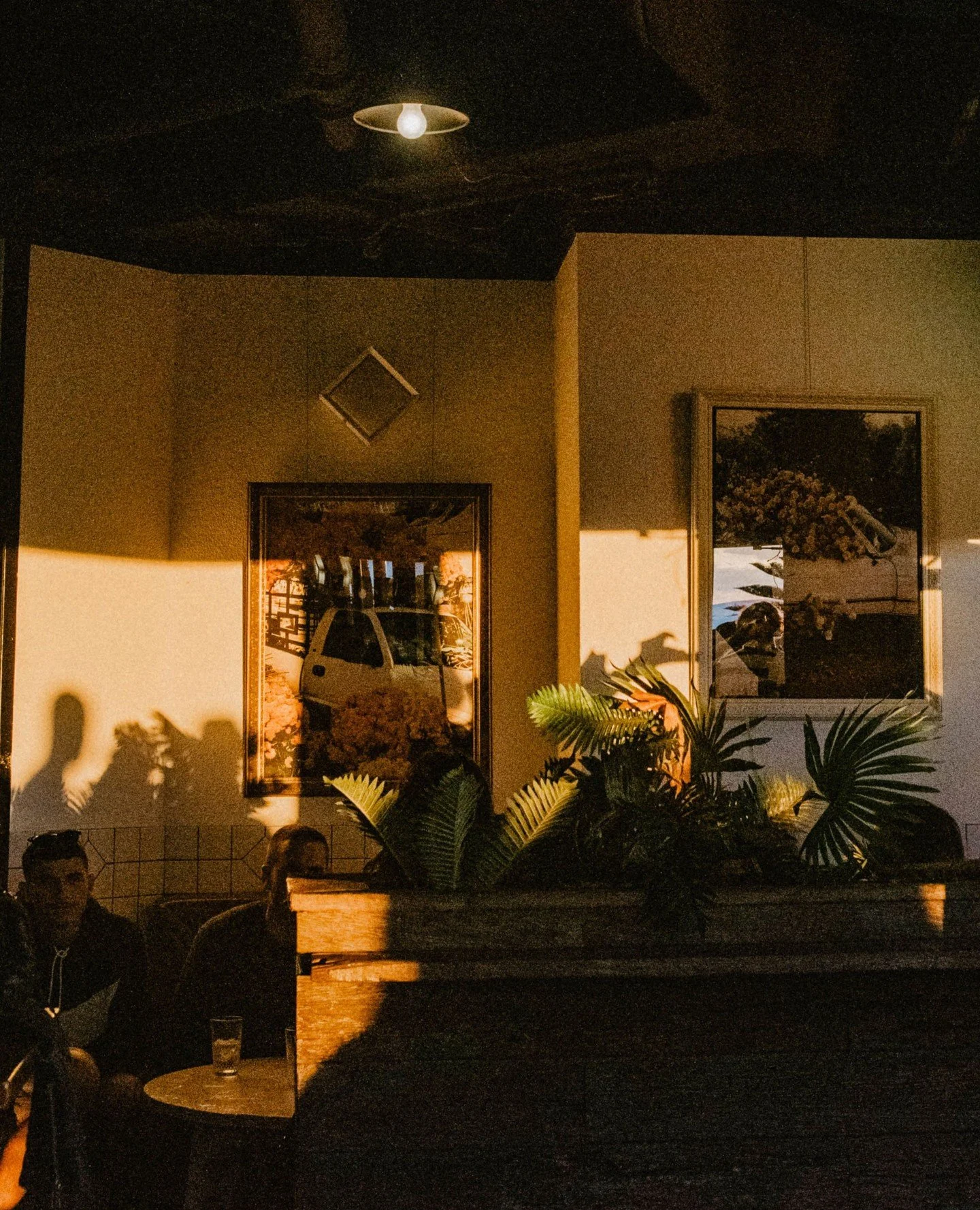 holidays might be done, but golden hour doesn&rsquo;t take days off!⁠
swing by for a drink (or two), a swim, and that end-of-day exhale.⁠
⁠
+ $12 tommy's margs ⁠
+ $7 lager ⁠
+ $9 sharing salsas + corn chips