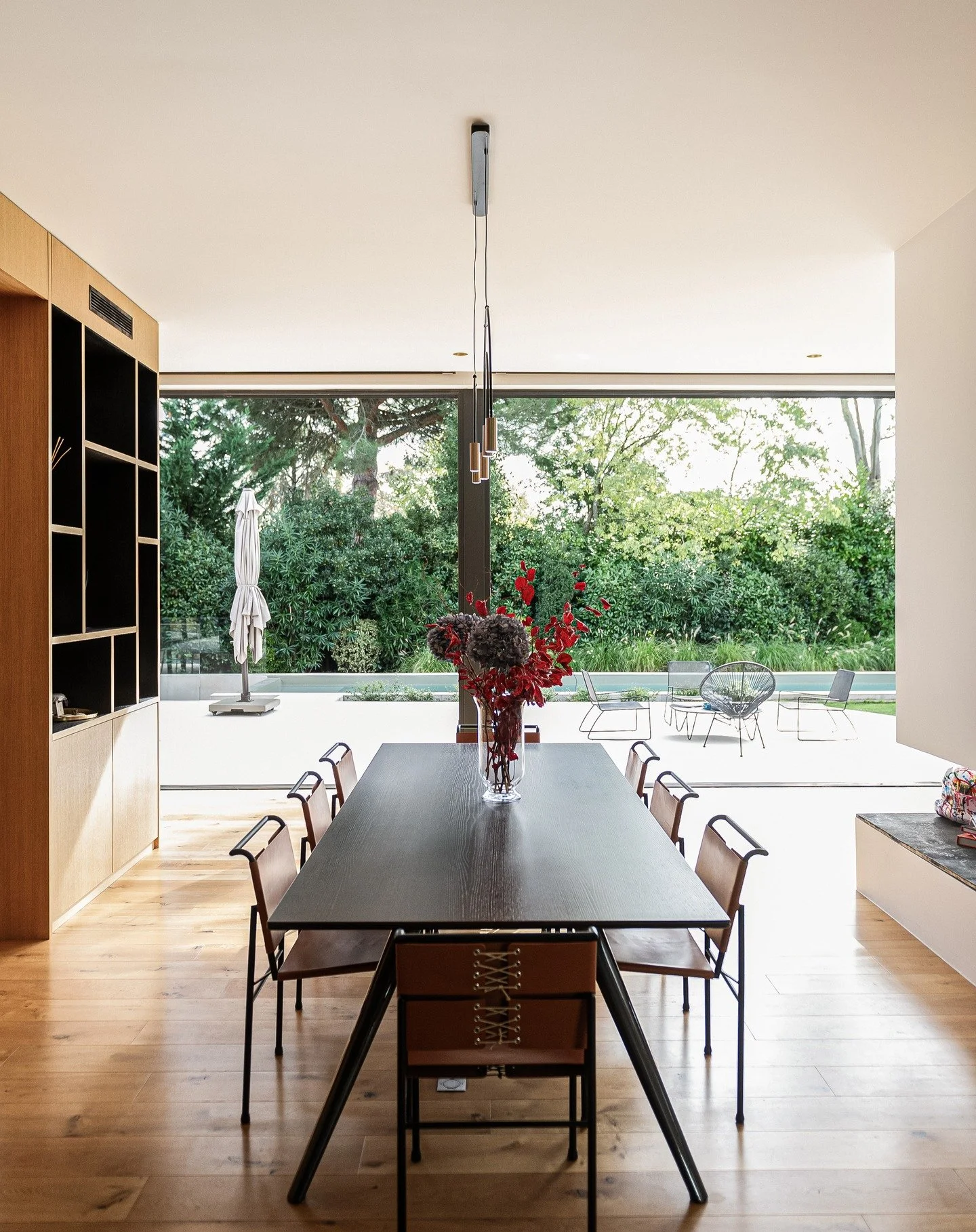 Villa ALB
Construction d&rsquo;une maison contemporaine au Bouscat
Projet livr&eacute;

#architecture #architect #archilovers #design #archidesign #interior #interiordesign #photography #architecturephotography #home #house #housedesign #homedesign #