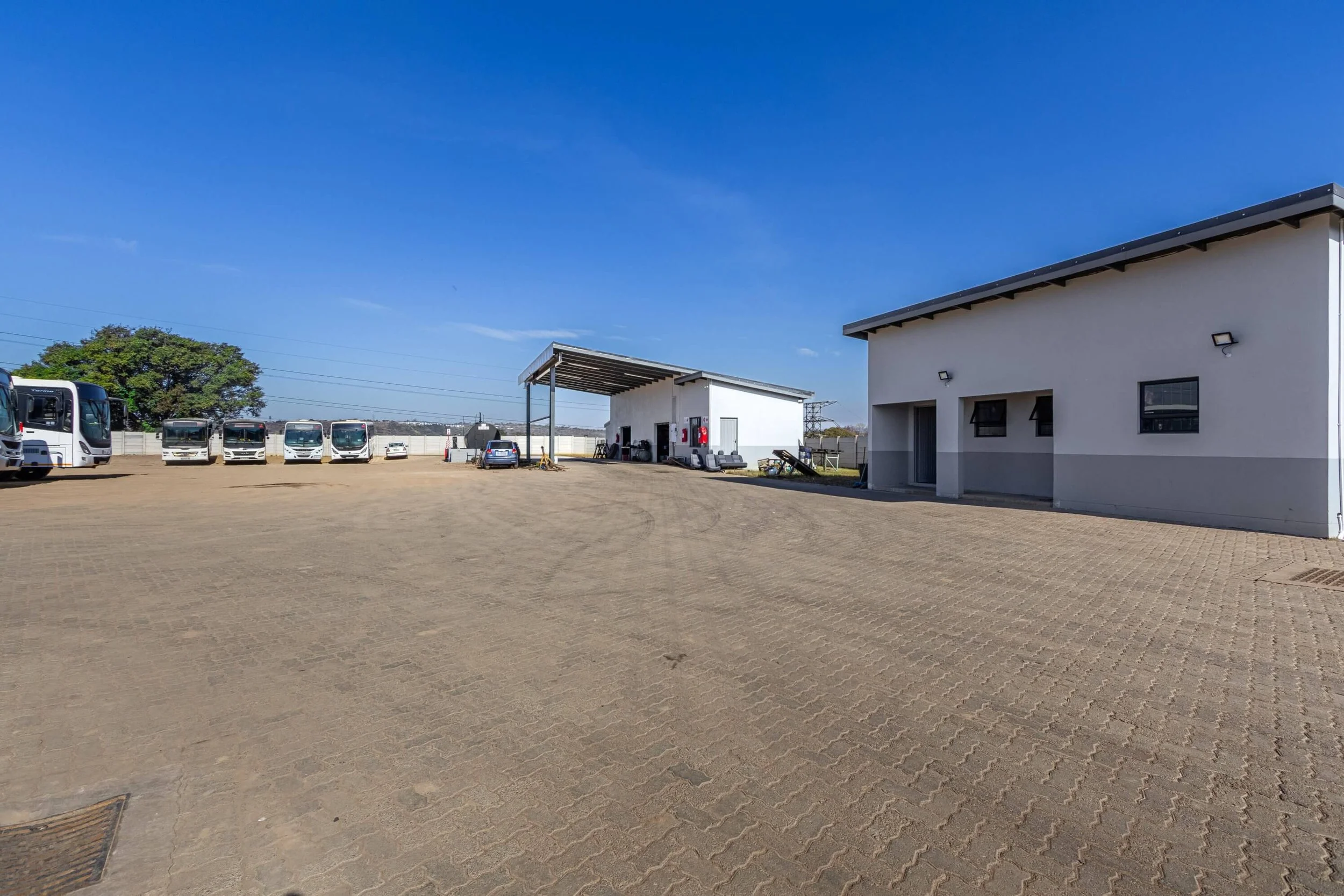 Yard Wide 2.jpg