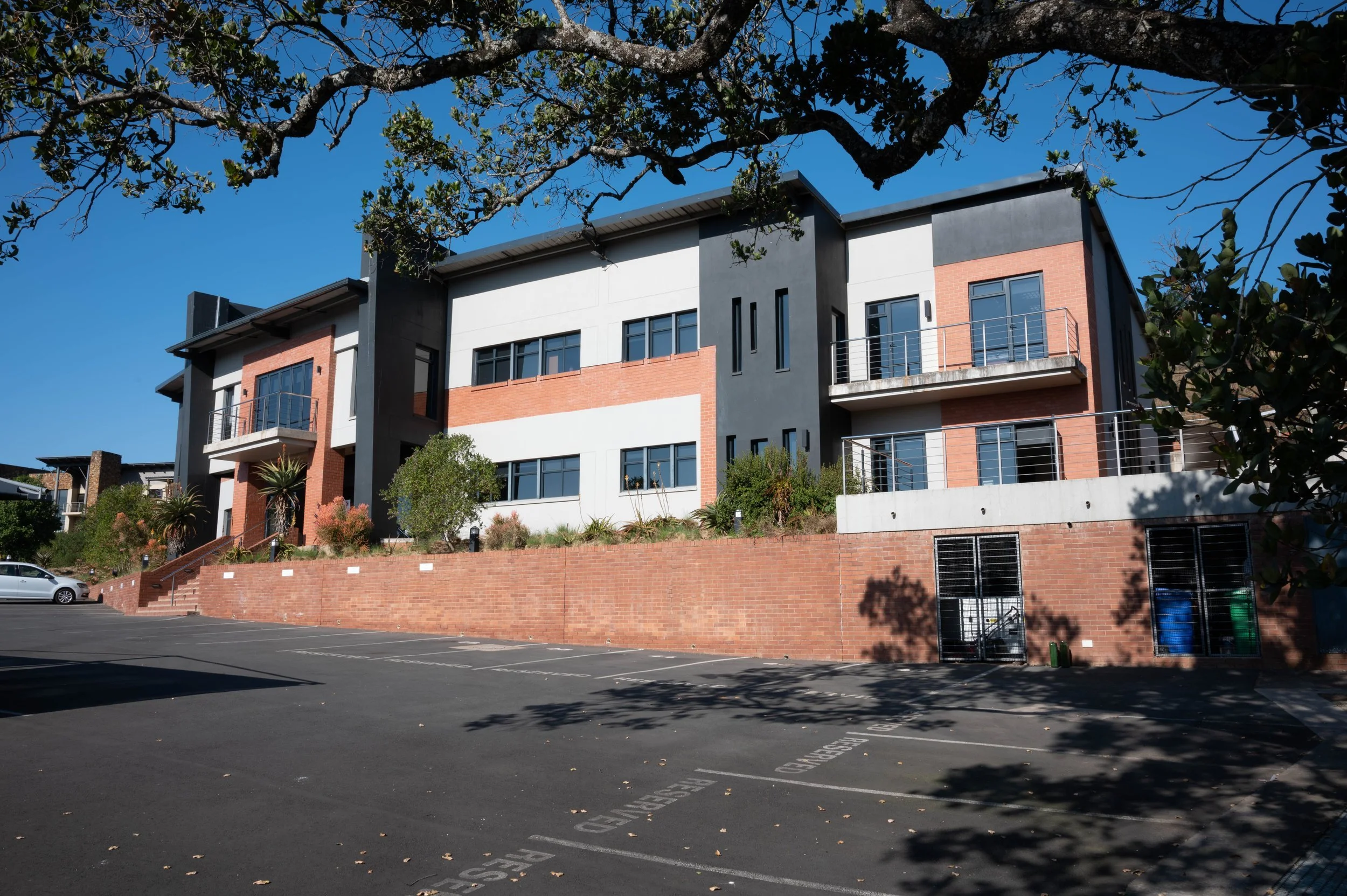 Victoria Country Club Estate