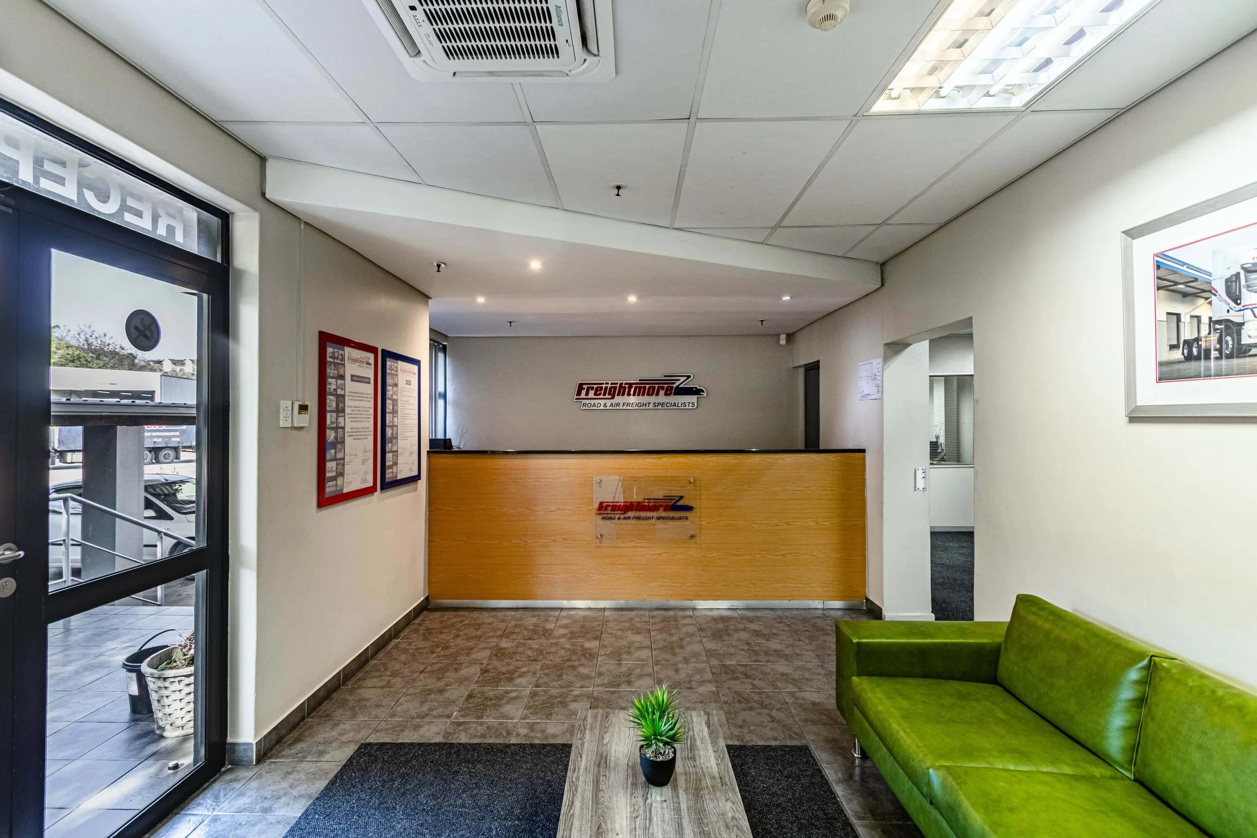 CAT & Freightmore-16.jpg