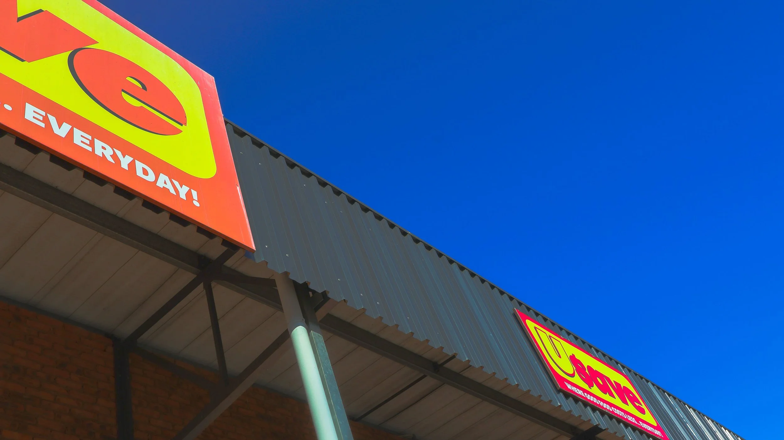profile-property-dalton-shopping-centre-construction-project-usave-sign