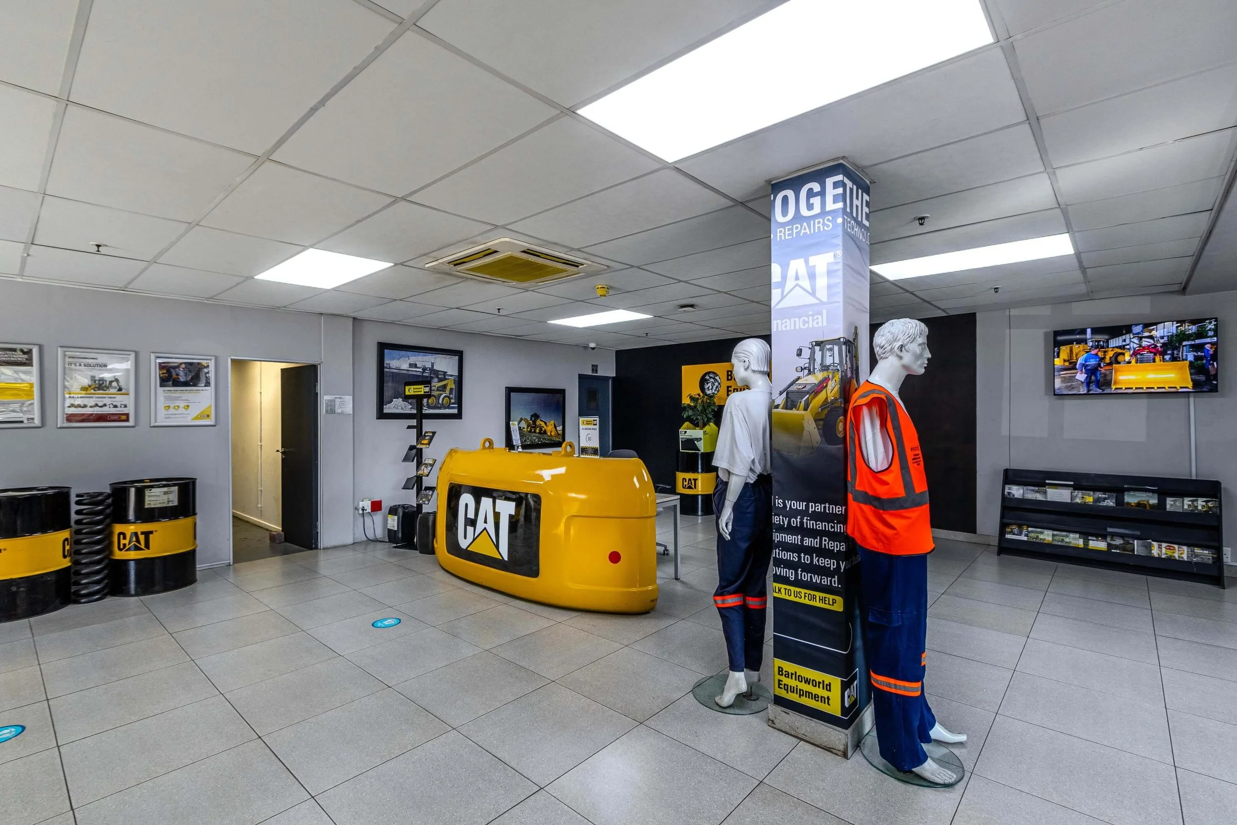 CAT & Freightmore-1.jpg