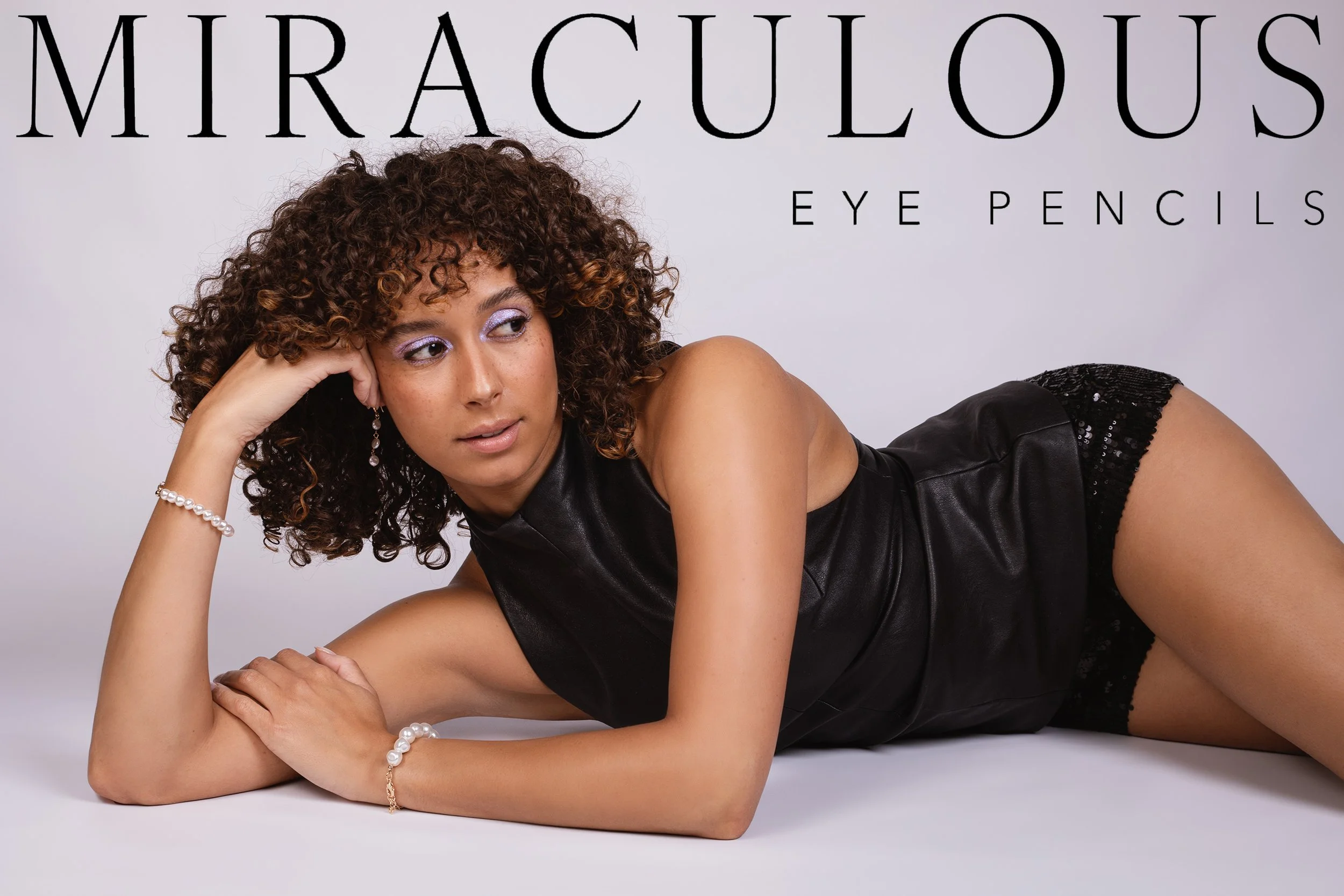 Web-banner_2592x black.jpg