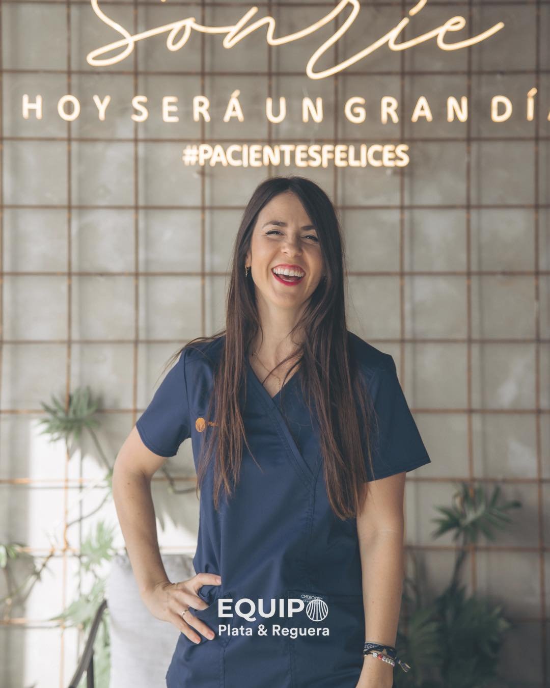 Ambiente acogedor + equipo cercano = Experiencia tranquila y eficaz 😊

.

#clinicaplatayreguera #lanzarote #dentistaslanzarote #expertoslanzarote #expertosenesteticadental #expertosenimplantesdentales #expertosentusenc&iacute;as #expertosenortodonci