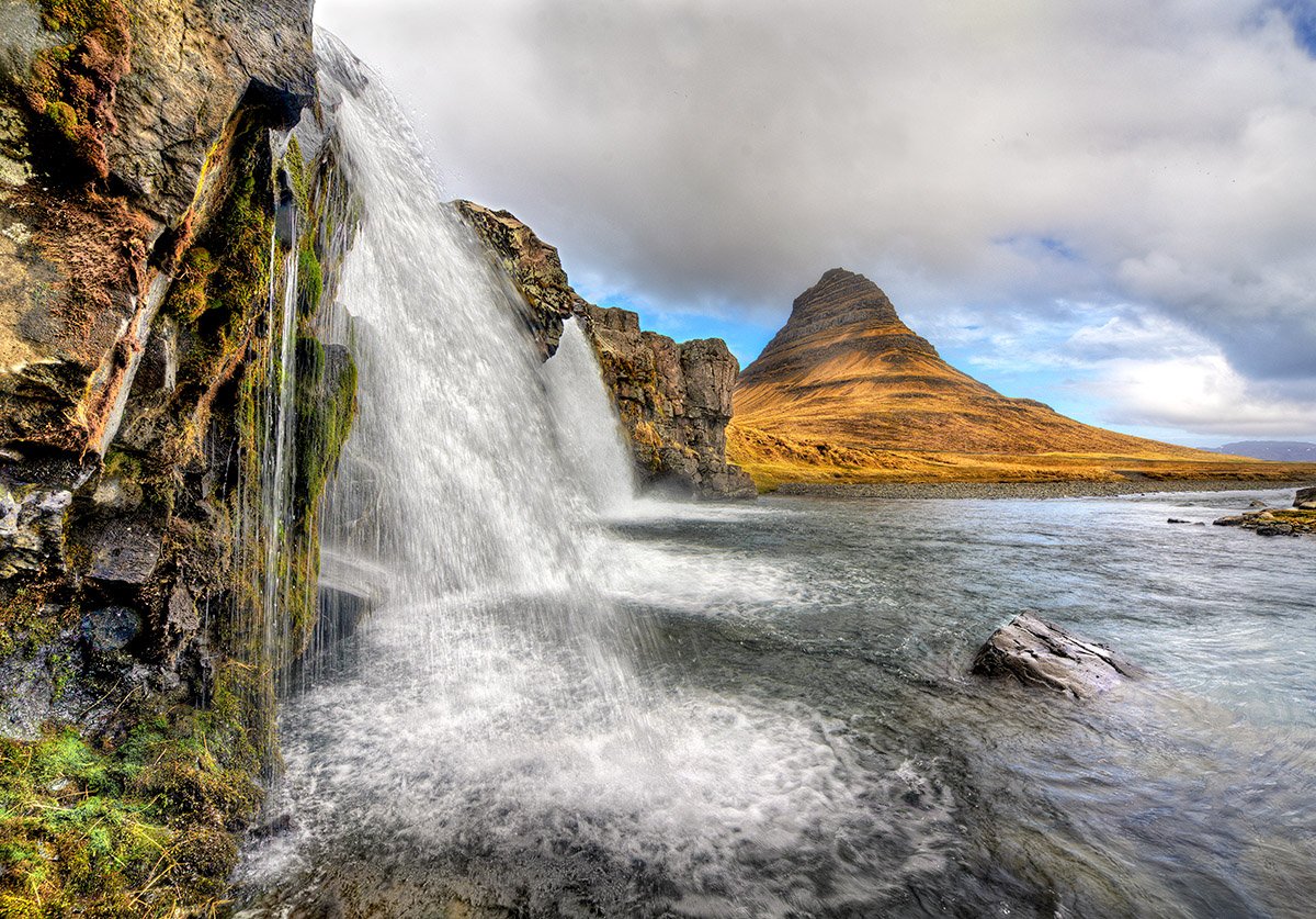 kirkjufellsfoss waterfall Iceland