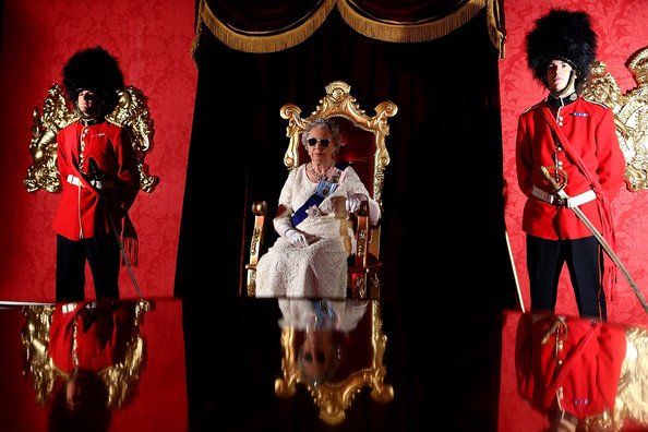 Tea+with+the+Queen+Oakley+WDthPe8GdXIl.jpg