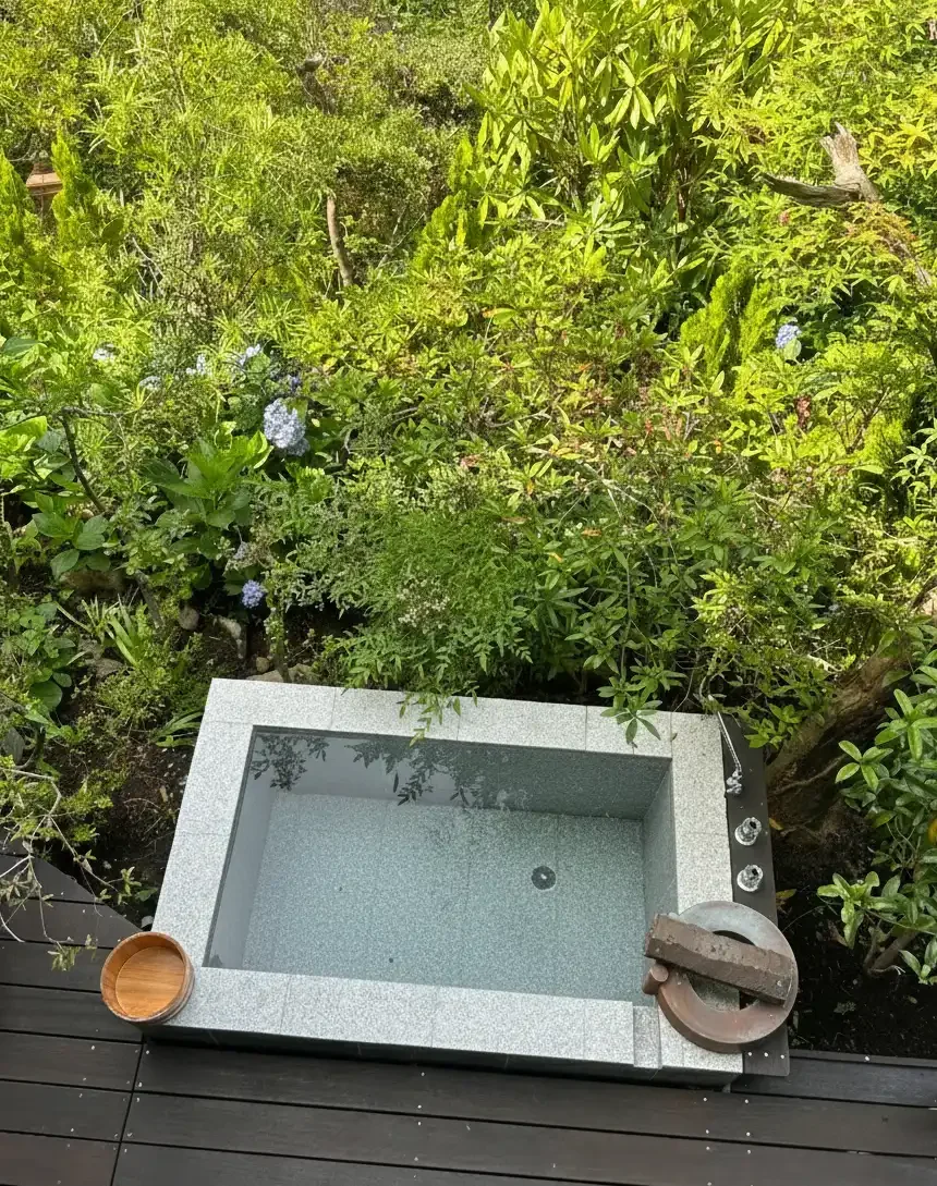 outdoor bath panorama villa.webp