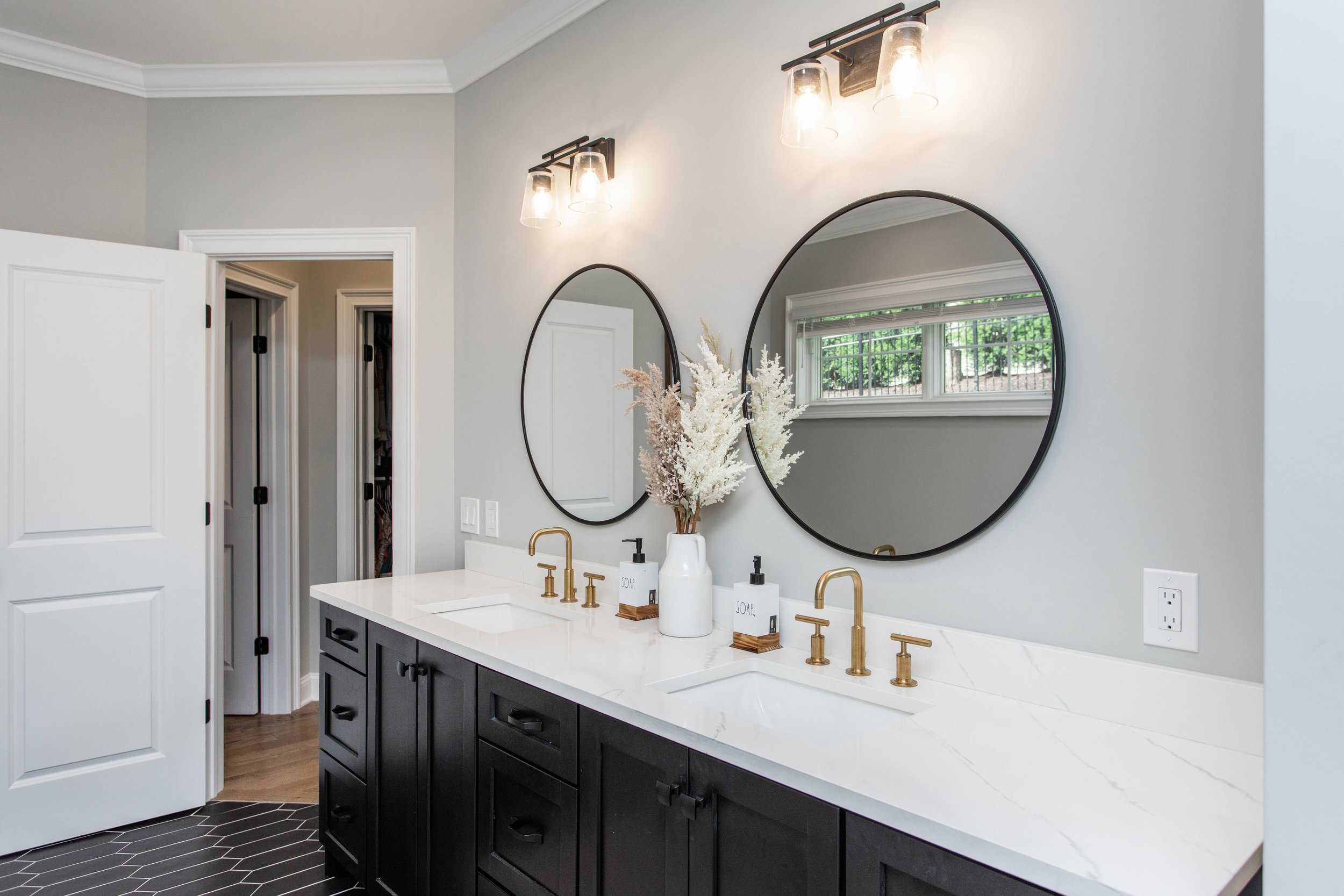 0021-122CobbleHillGansevoort-DDT051722elc.jpg