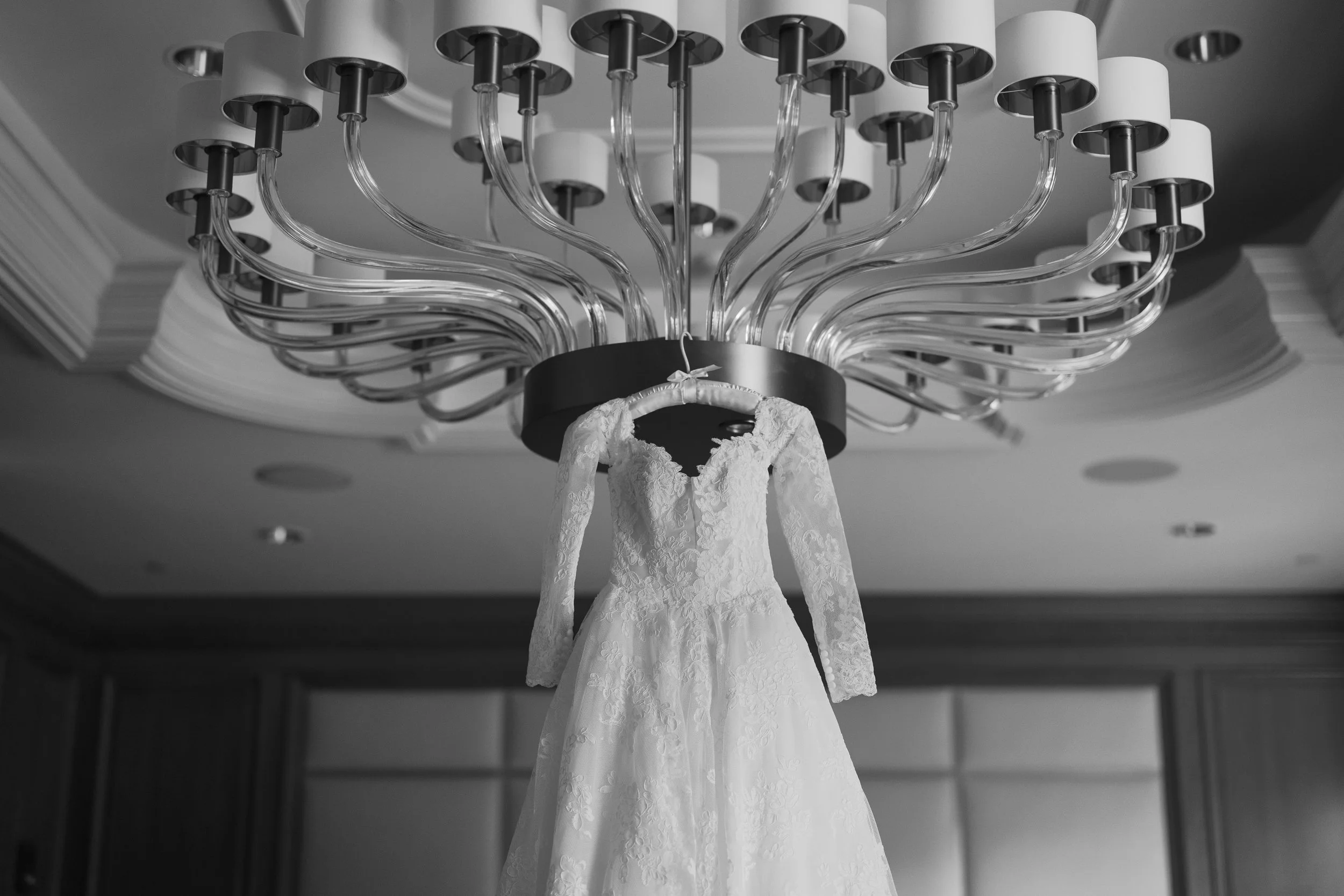 1. Bride Get Ready_SunnyLeePhoto-86.jpg