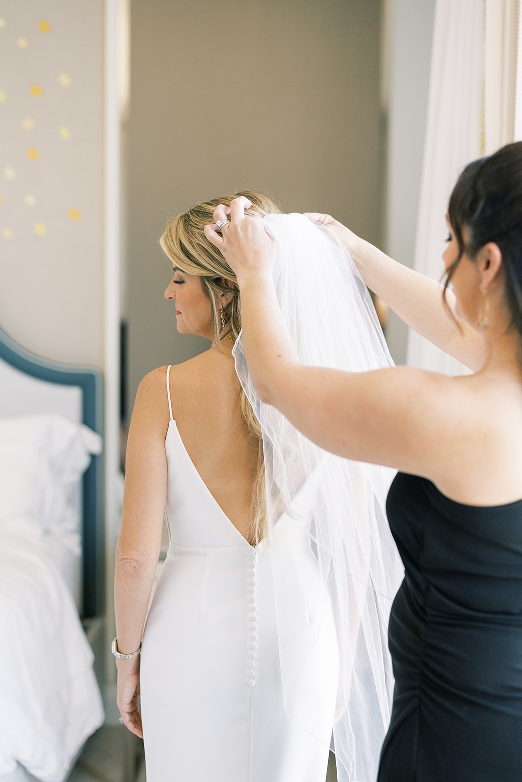 1. Bride Get Ready_SunnyLeePhoto-139.jpg