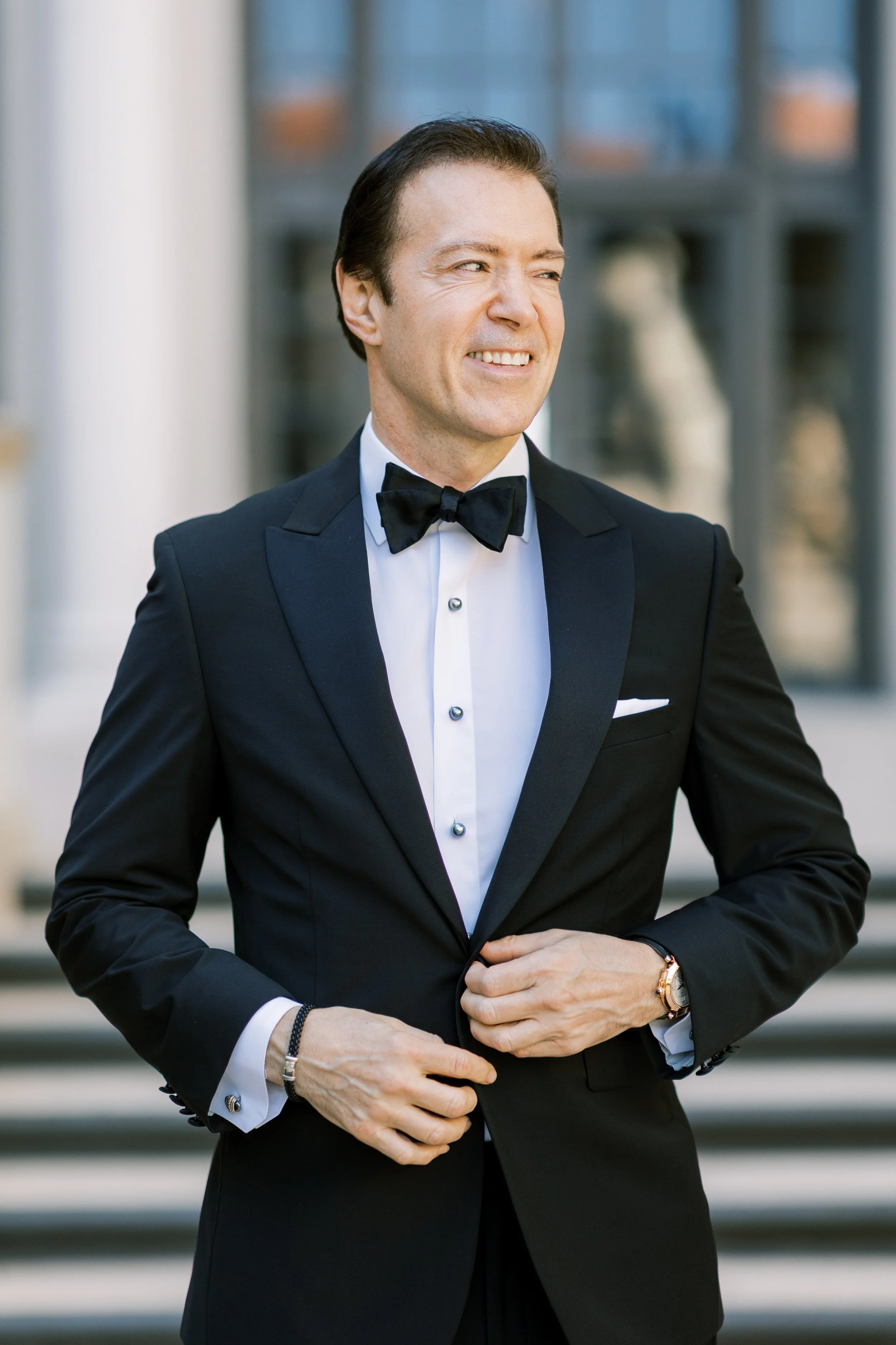 2. Groom Get Ready_SunnyLeePhoto-14.jpg