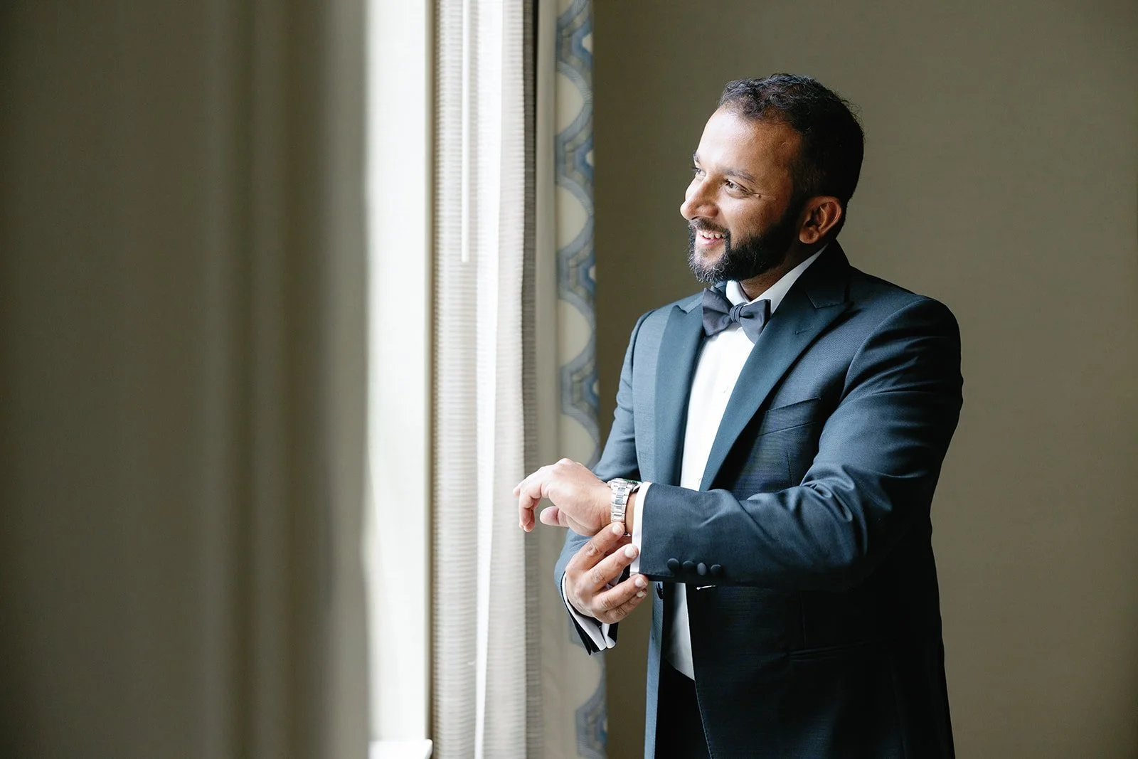 2. Groom Get Ready_SunnyLeePhoto-43.jpg