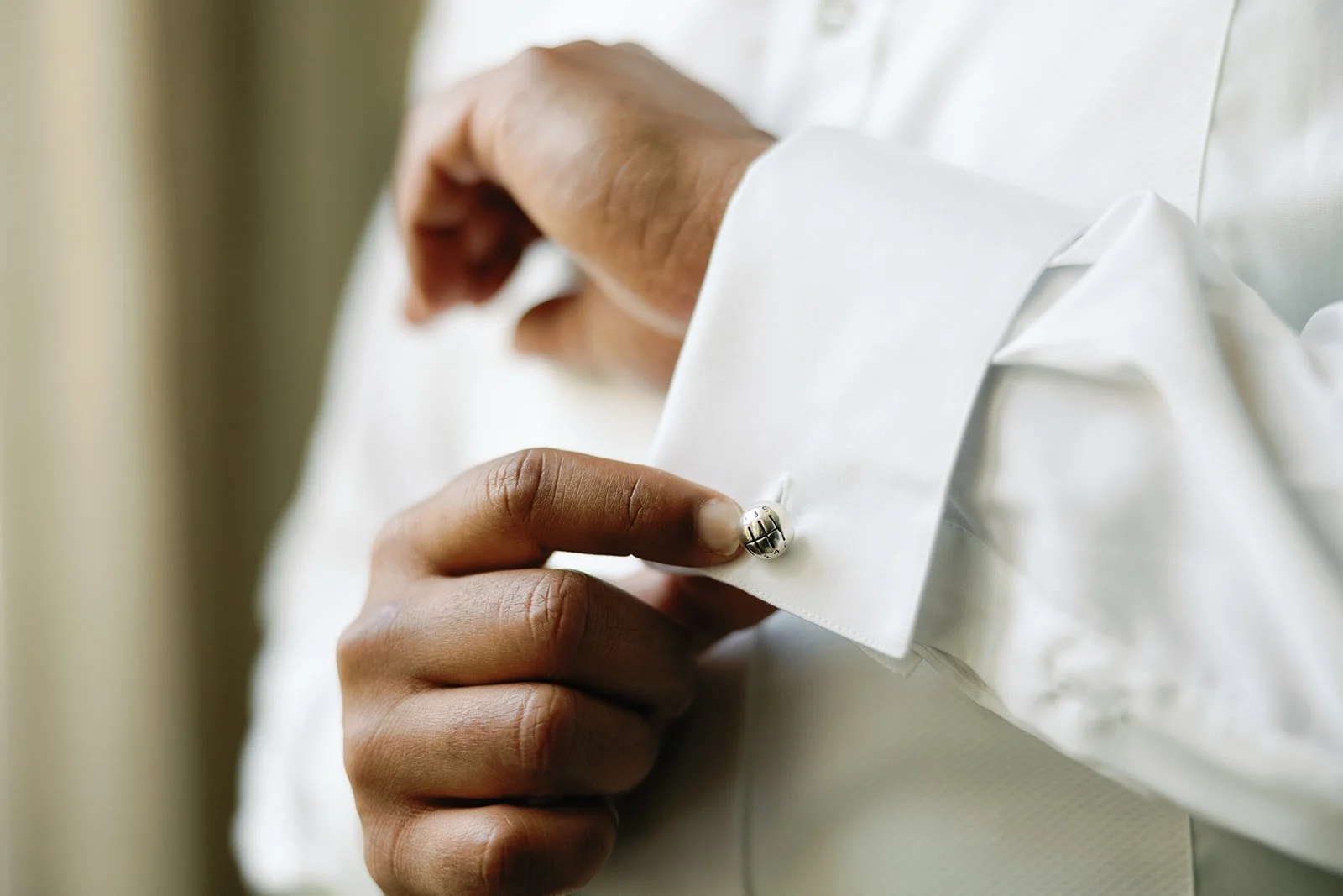2. Groom Get Ready_SunnyLeePhoto-23.jpg
