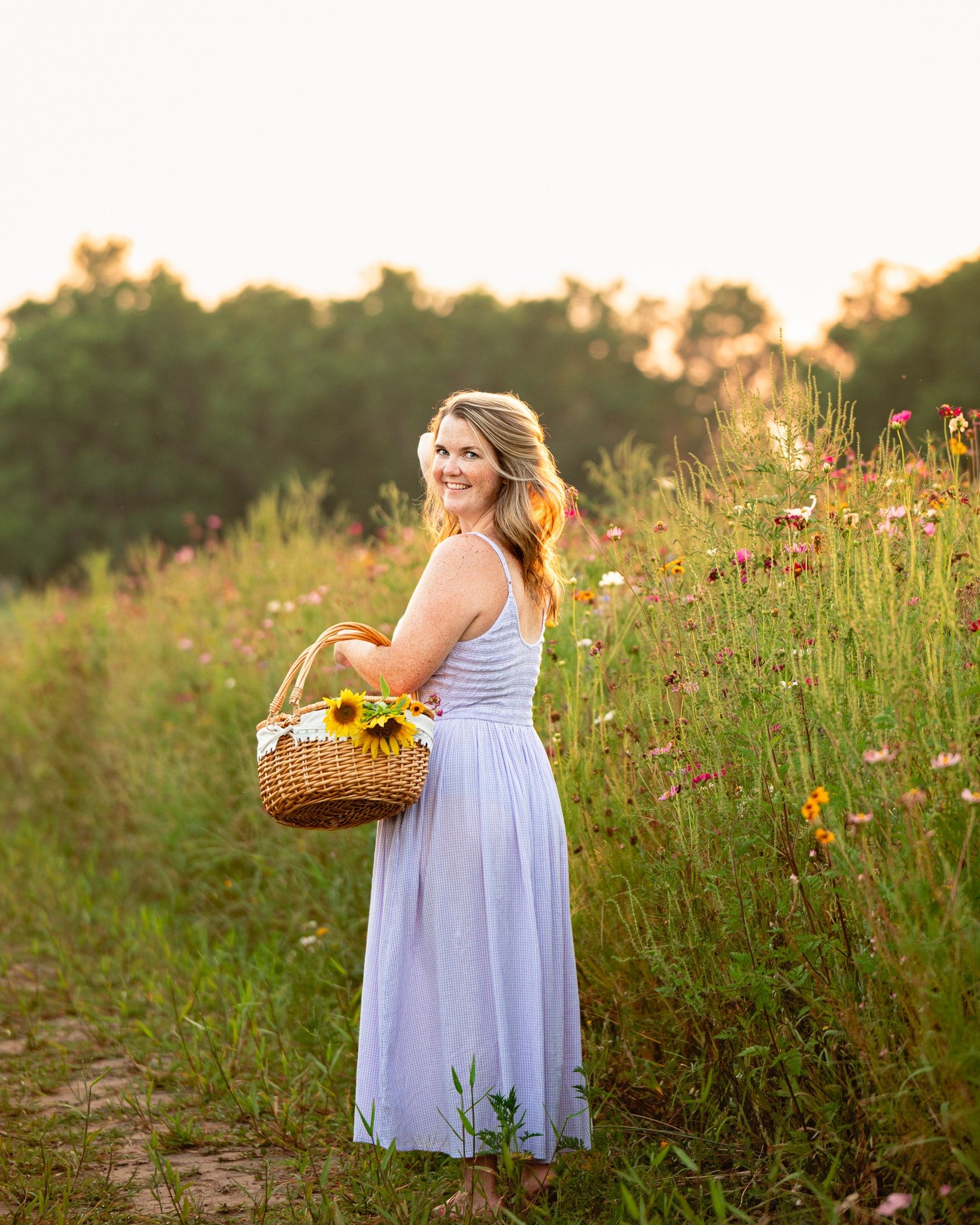 Golden hour and a basket full of sunshine 🌻✨

Summer magic is in full bloom and I&rsquo;m soaking up every last drop. This is your sign to book the photo session that feels like you &mdash; simple, beautiful, and full of joy. 💛
.
.
.

#StAugustineP