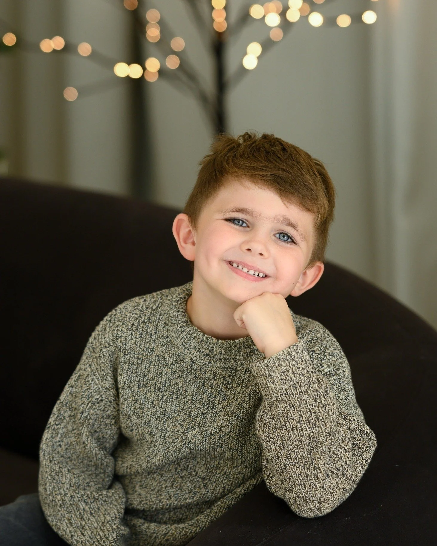 Could he be any cuter? This little guy made his holiday session one to remember 🎅
Spots are filling fast, so don&rsquo;t wait to book your own holiday session at kaylafurmanphotography.com ✨