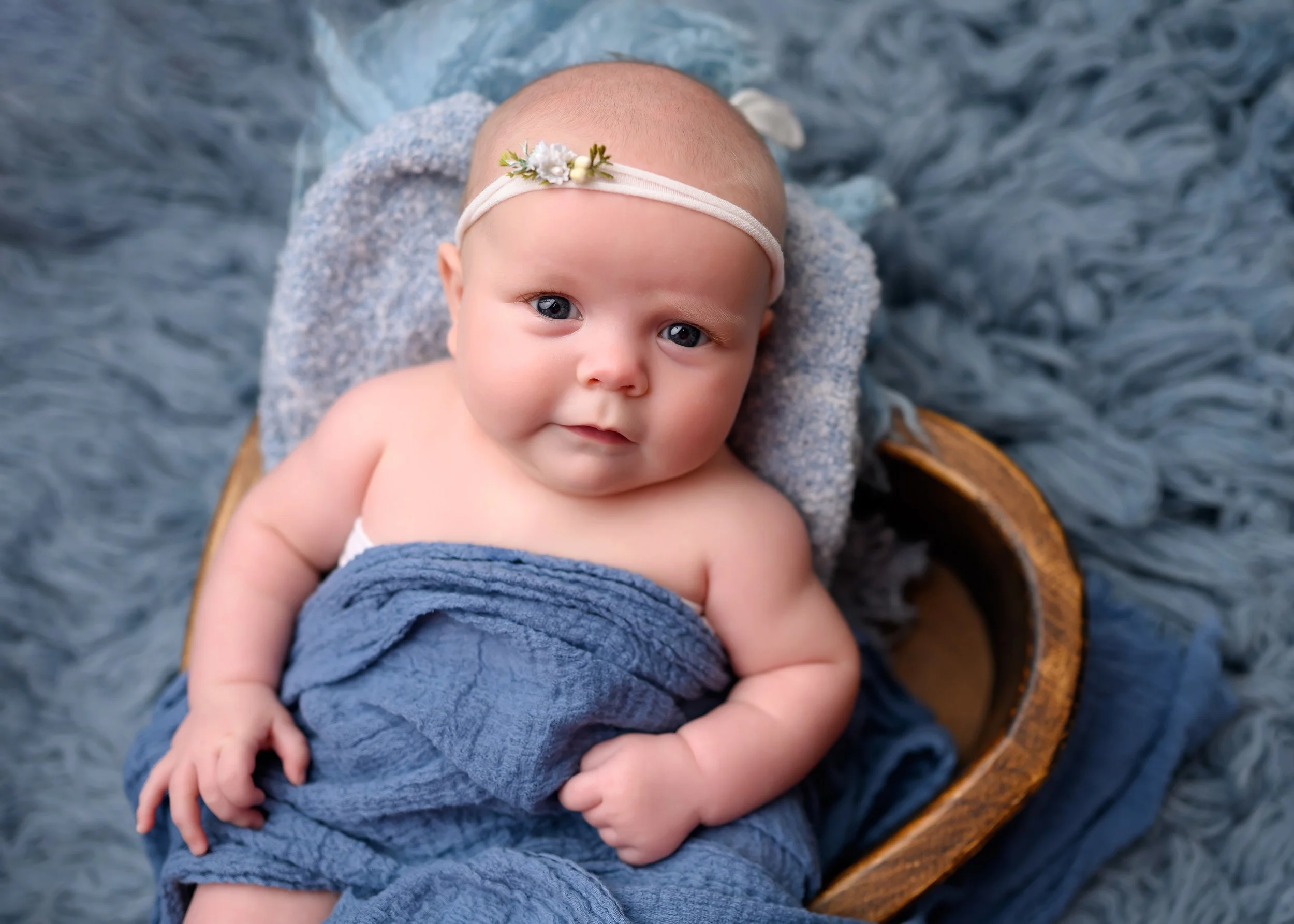 Missed those sleepy newborn photos? No worries. 🤍

Baby S was 3 1/2 months old for her session and proof that it&rsquo;s never too late to capture this season.

Your baby doesn&rsquo;t have to be brand new to have beautiful baby portraits.

Didn&rsq