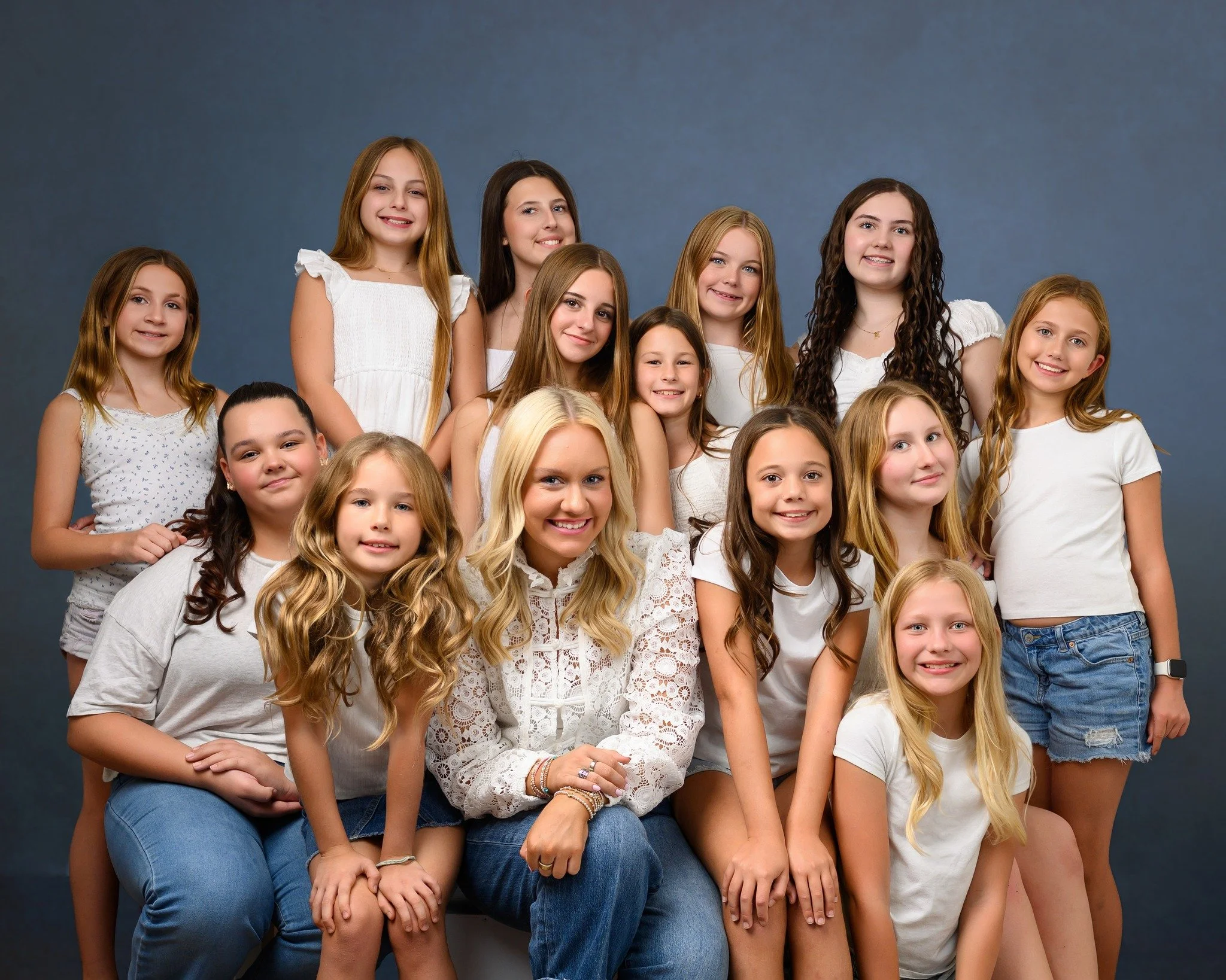 A little denim, a little white, and a whole lot of team spirit! 📣🤍

We recently welcomed some pretty amazing cheerleaders into the studio for an afternoon of team bonding, laughter, and memories.

I love that this space can be so much more than a p