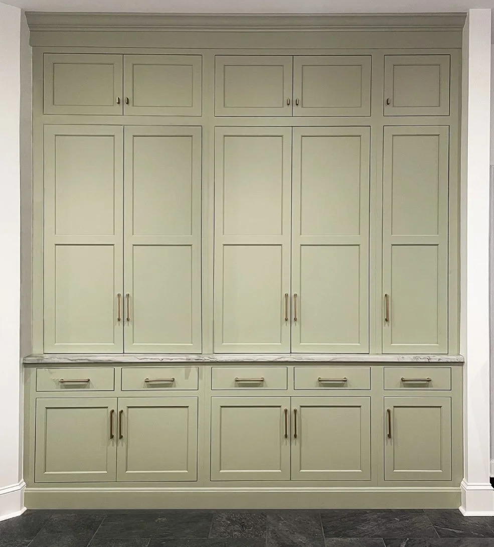 Those soft sage cabinets paired with the brass hardware &hellip; chef&rsquo;s kiss. 

I&rsquo;m loving how this appliance garage and pantry is tucked away but still so stylish and functional. The quartzite countertop adds just the right touch of eleg