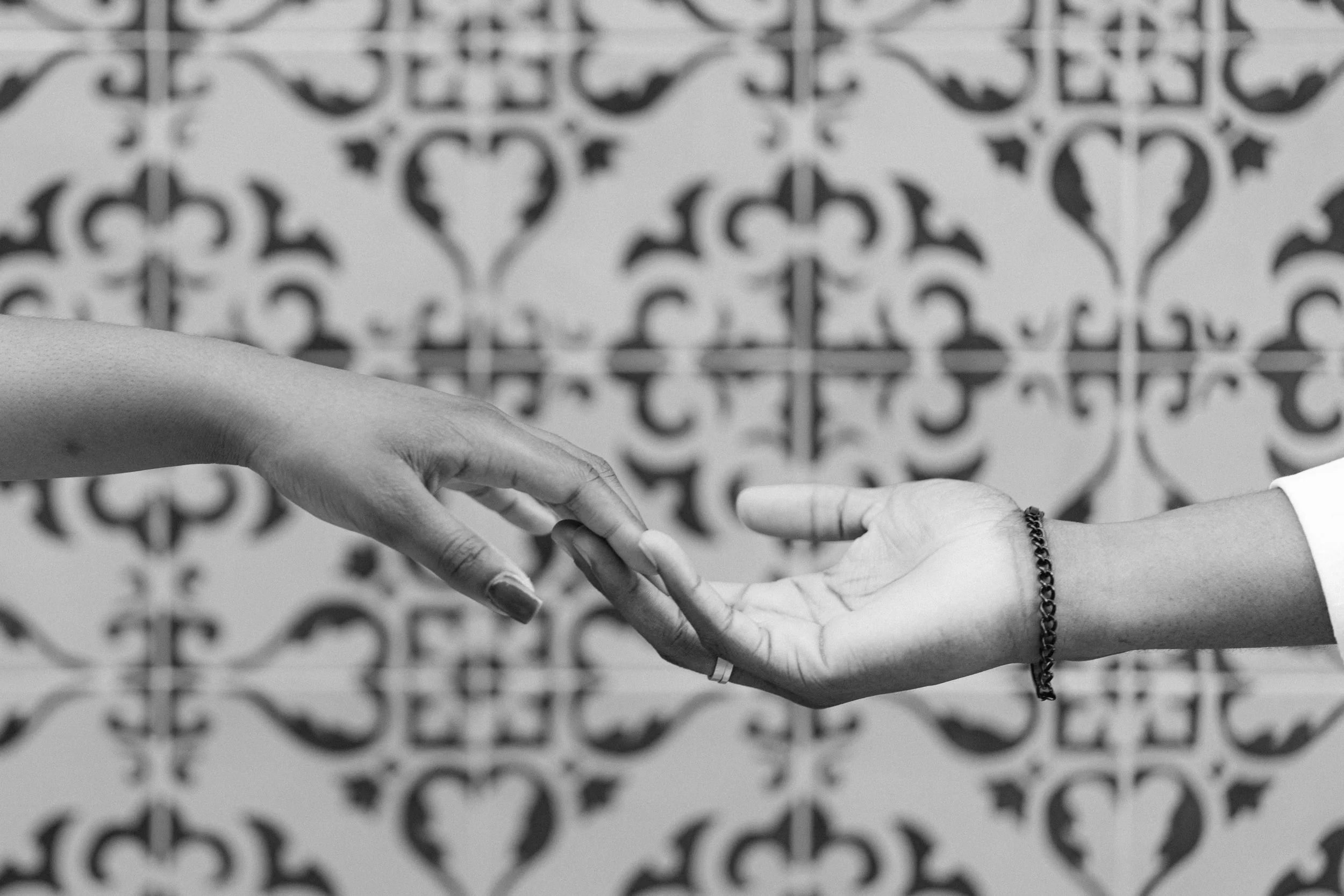 Bruna_Anercio_Couples_Photoshoot_Portugal_Catia_Dombaxe_Traveller_Europe20.jpg