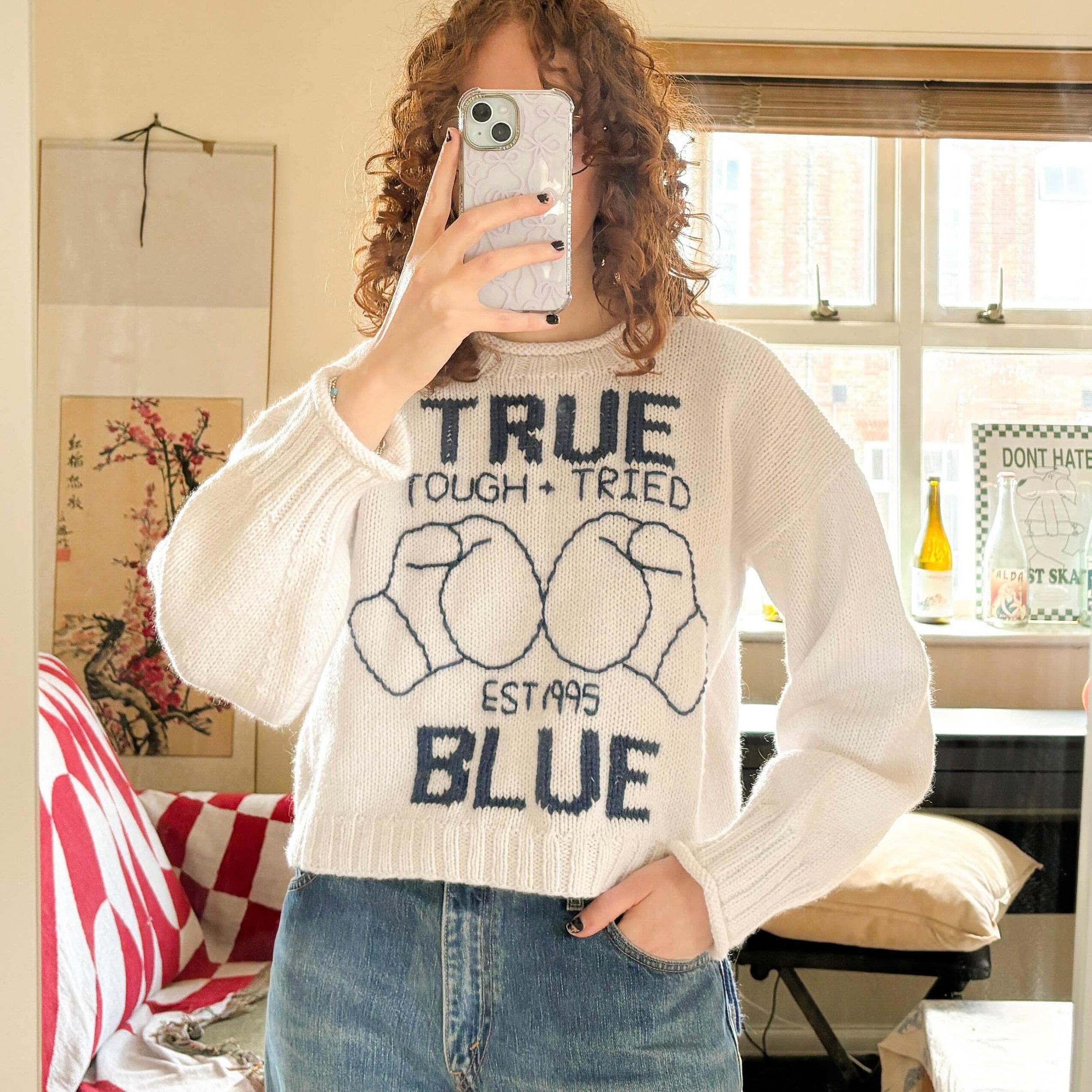 Yes my mirror is dirty but WHO CARES look at what I made on top of a different thing i made cause i cannot and will never stop making music inspired things!! Yes true blue is one of my all time fave songs obvi so here we are
.
.
.
.
.
.
#knitting #kn