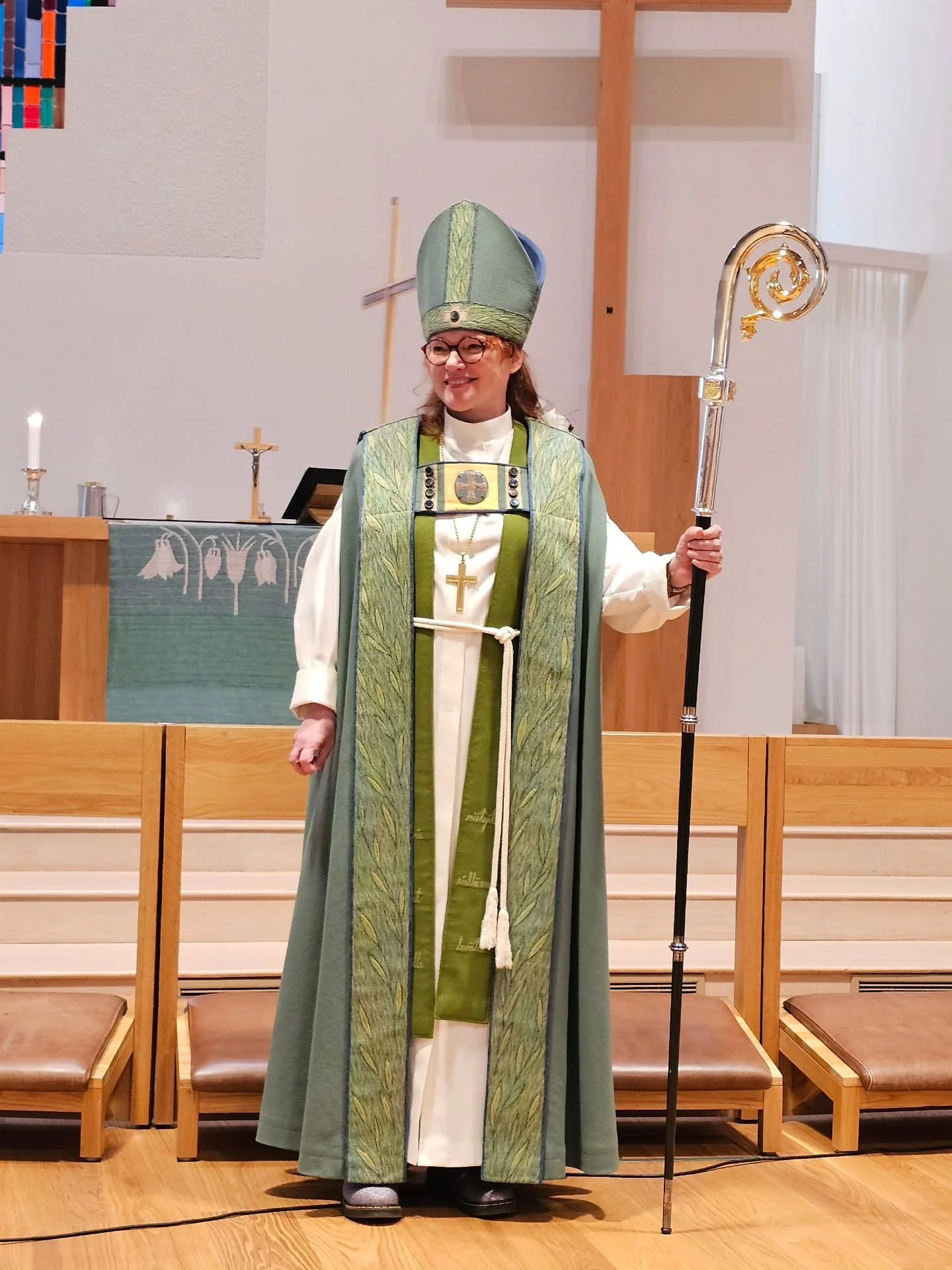 Piispan p&auml;iv&auml; ja nuorten messu Sovituksen kirkossa 16.11.2025. Mikkelin hiippakunnan piispa Mari Parkkinen saarnasi. B&auml;ndi soitti ja saimme laulaa lauluja nuorten virsikirjasta. Oli iloinen messu! 

Tein piispankaavun 15 vuotta sitten,