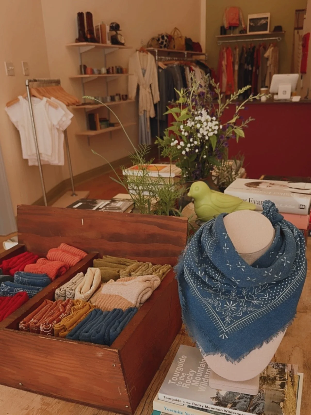 New local stockiest alert ‼️ @roveshopky in Covington is a new shop focusing on slow fashion, elevated basics, natural covers and classic vintage find!  You can find a wide selection of my bandanas as well as some socks!