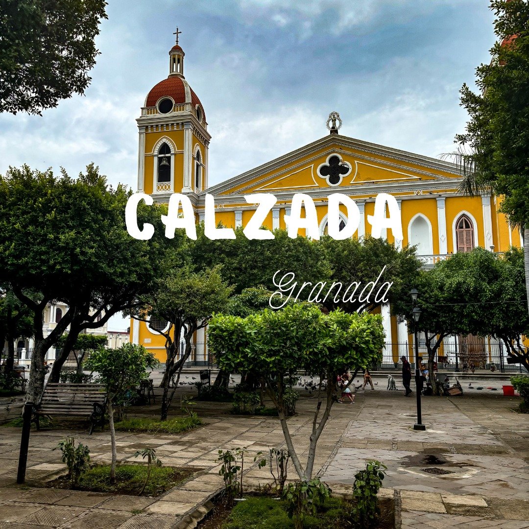 ✨ D&eacute;couvrez la Calzada de Granada ✨

Si vous cherchez une destination au c&oelig;ur de l'histoire et de la culture du Nicaragua, la Calzada de Granada est un incontournable ! 🌸

Cette rue embl&eacute;matique, bord&eacute;e de b&acirc;timents 
